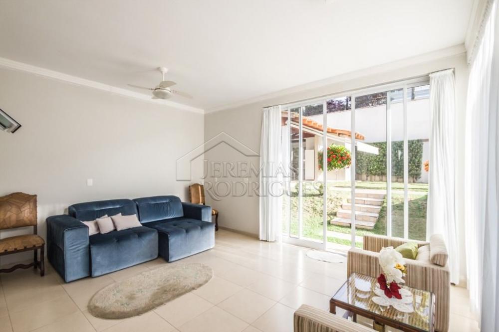 Casa à venda no Condomínio Colonial Village I em Pindamonhangaba/SP