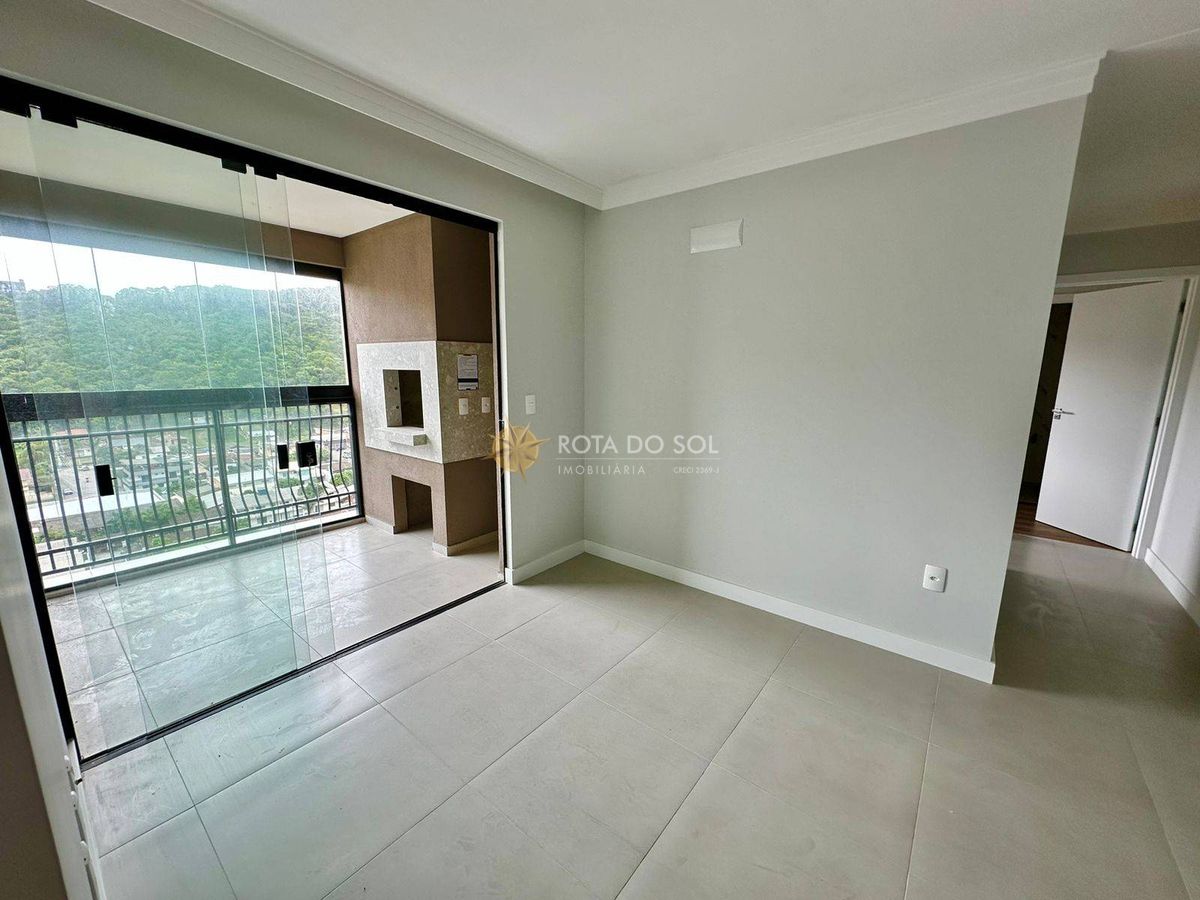 Villeneuve apartamento com 2 quartos e 1 vaga em Itapema
