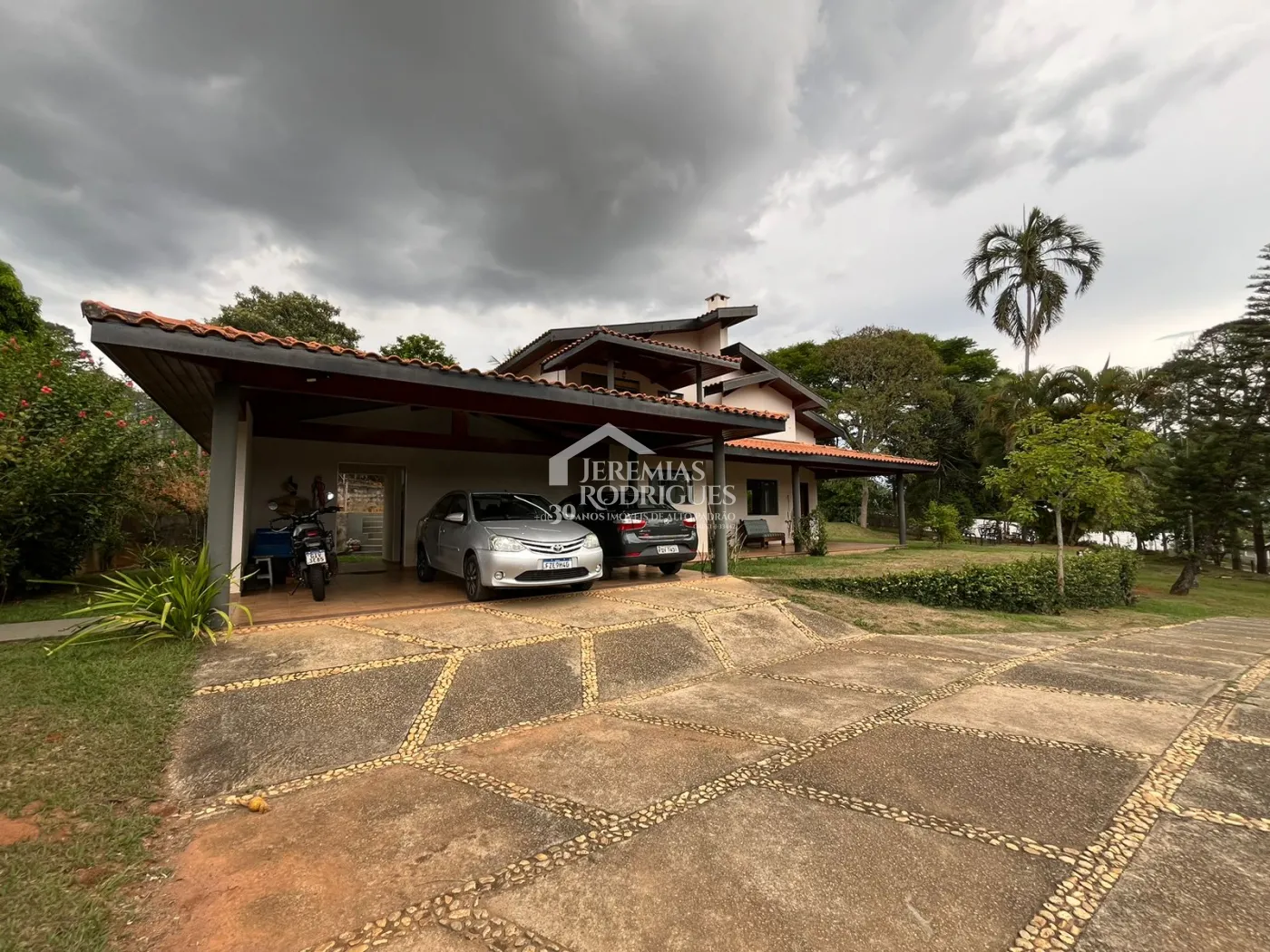 Casa com 4 dormitórios, 421 m² - Condomínio Chácaras Cataguá - Taubaté/SP.