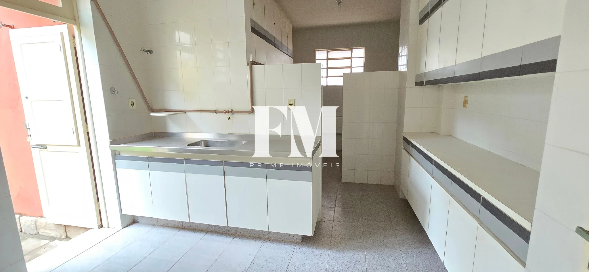 Residência Exclusiva em Centro de Terreno em Laranjeiras - foto 28