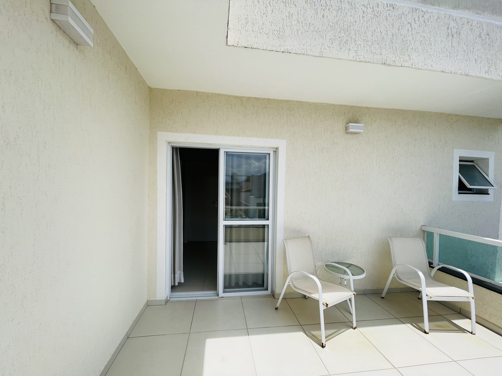 Casa à venda com 3 dormitórios no Condomínio Moema Ville em Pindamonhangaba/SP.