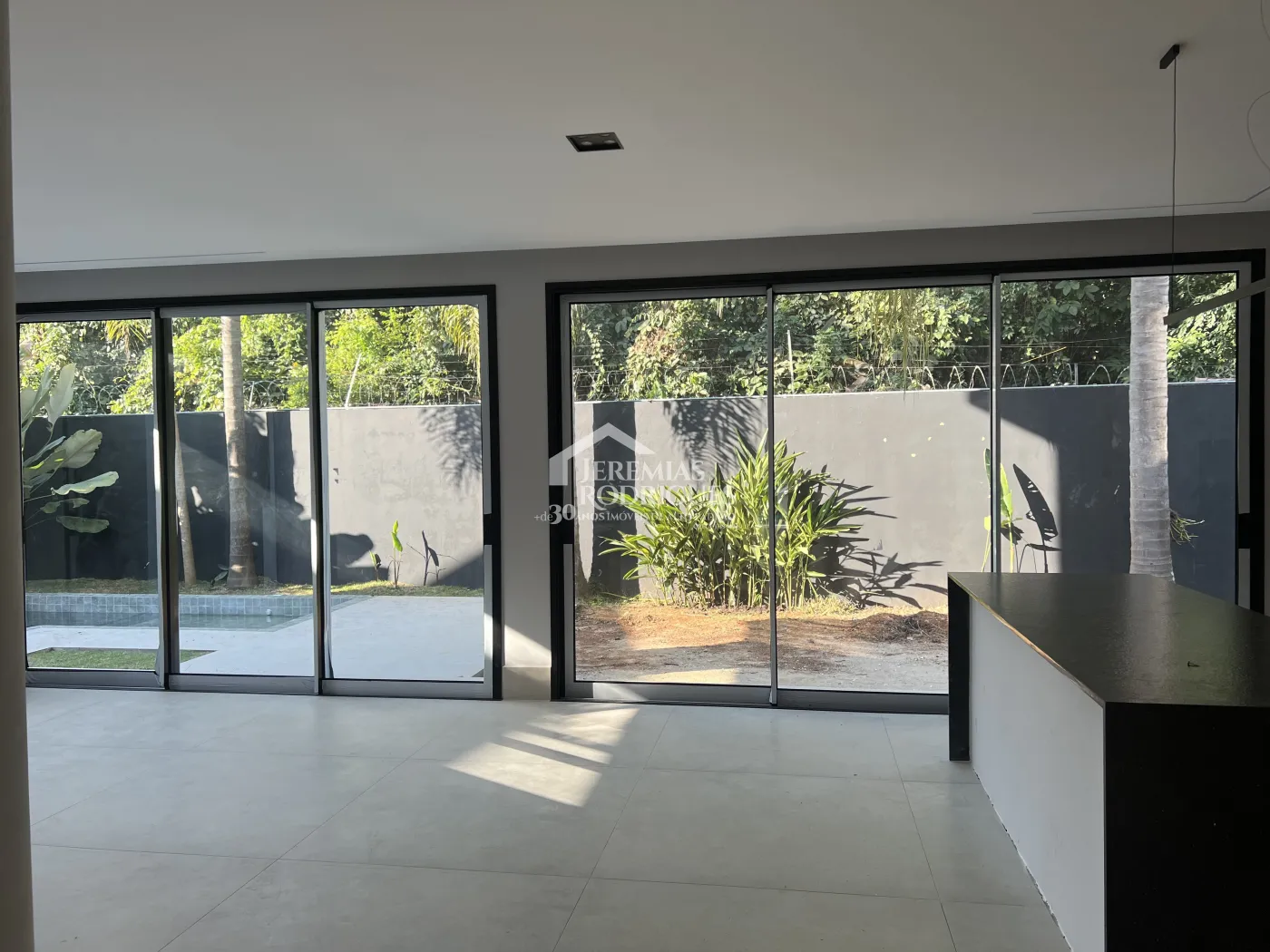 Casa com 4 suítes, 320 m² - Condomínio Taubaté Village - Taubaté/SP.