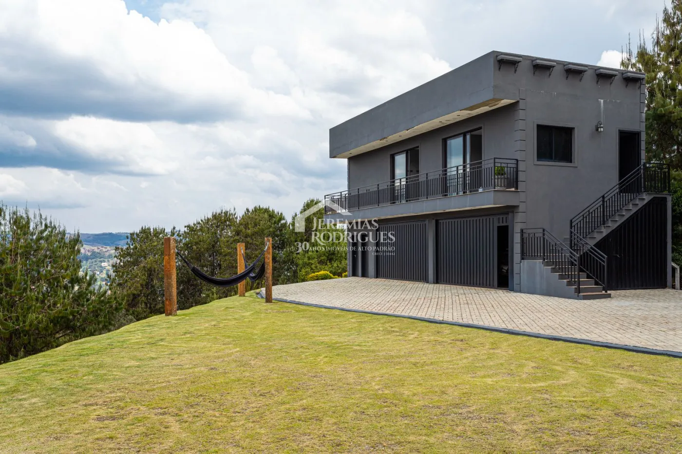 Casa para venda com 5 dormitórios no Residencial Estrelas da Mantiqueira em Campos do Jordão/SP
