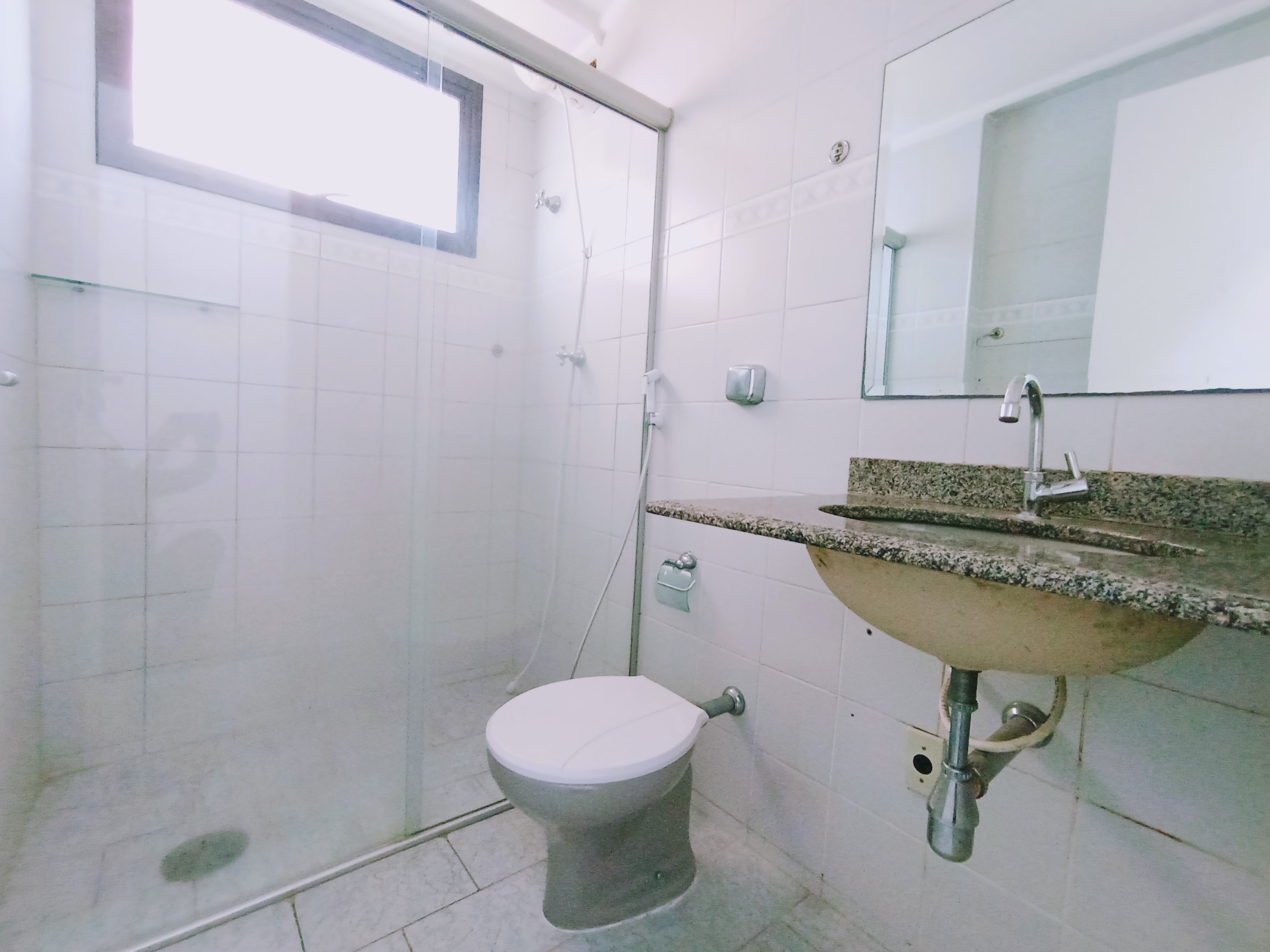 Cobertura à venda com 3 dormitórios, 125 m² no Edifício Michel Abud em Taubaté/SP.