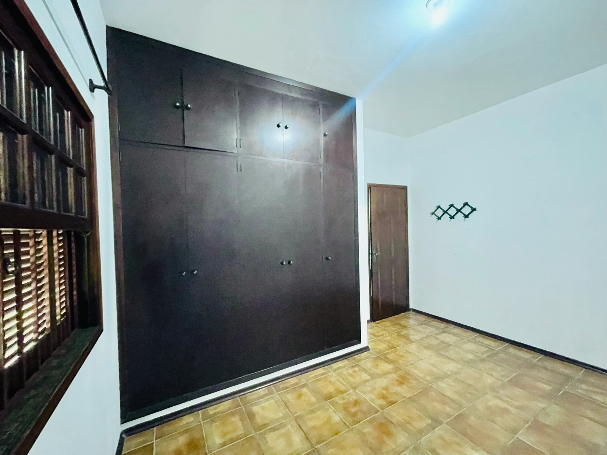 Casa para venda e locação no bairro Jardim das Nações em Taubaté/SP. 