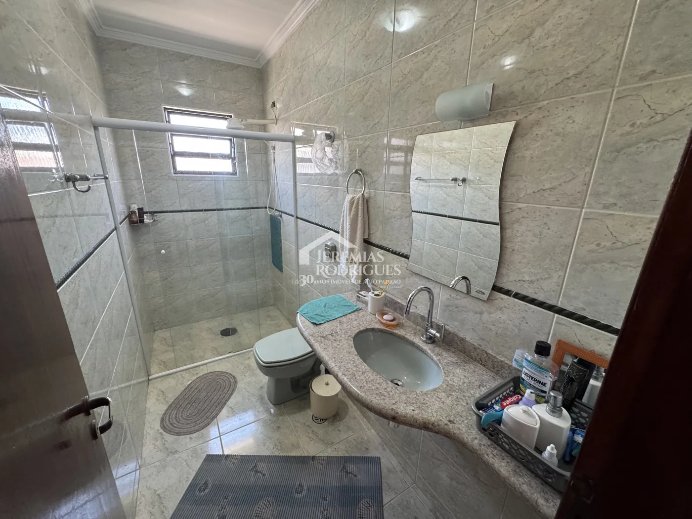 Apartamento à venda com 3 dormitórios, 239 m² no Edifício Pontal da Roca em Ubatuba/SP.