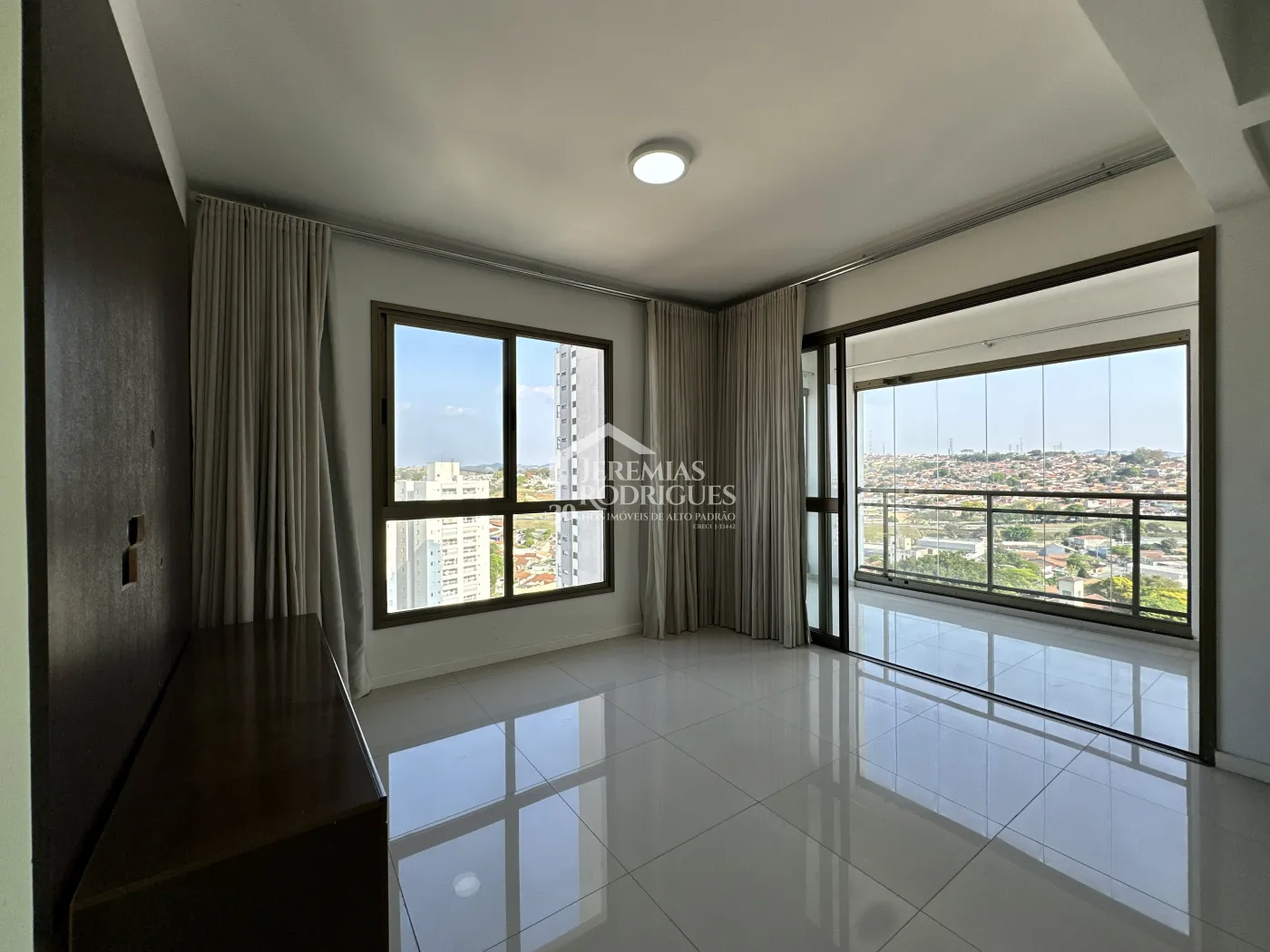 Apartamento com 3 dormitórios, 125 m² - Edifício Jabuticabeiras - Taubaté/SP.