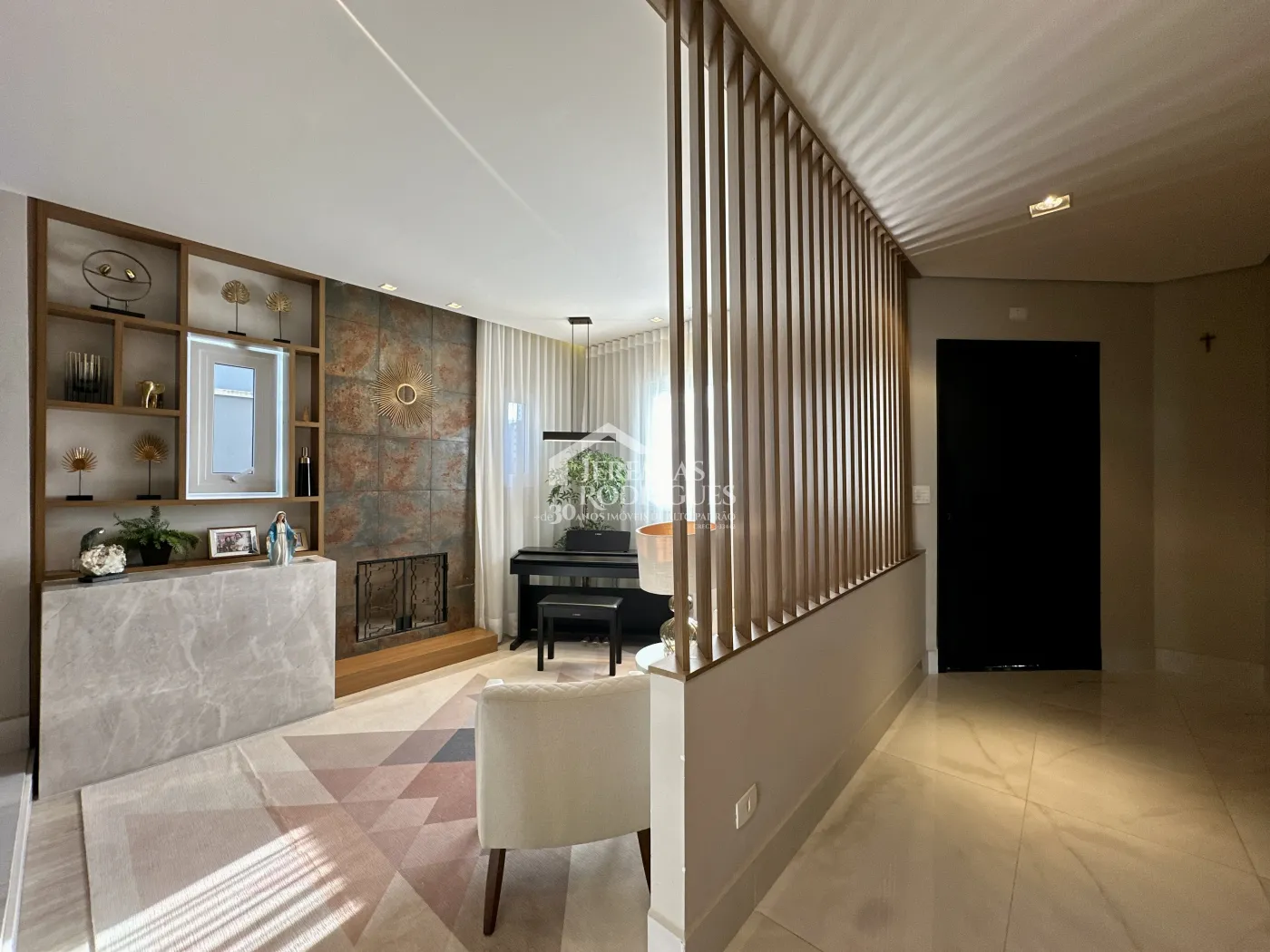 Casa com 3 suítes, 329 m² - Condomínio Ouro Ville - Taubaté/SP.