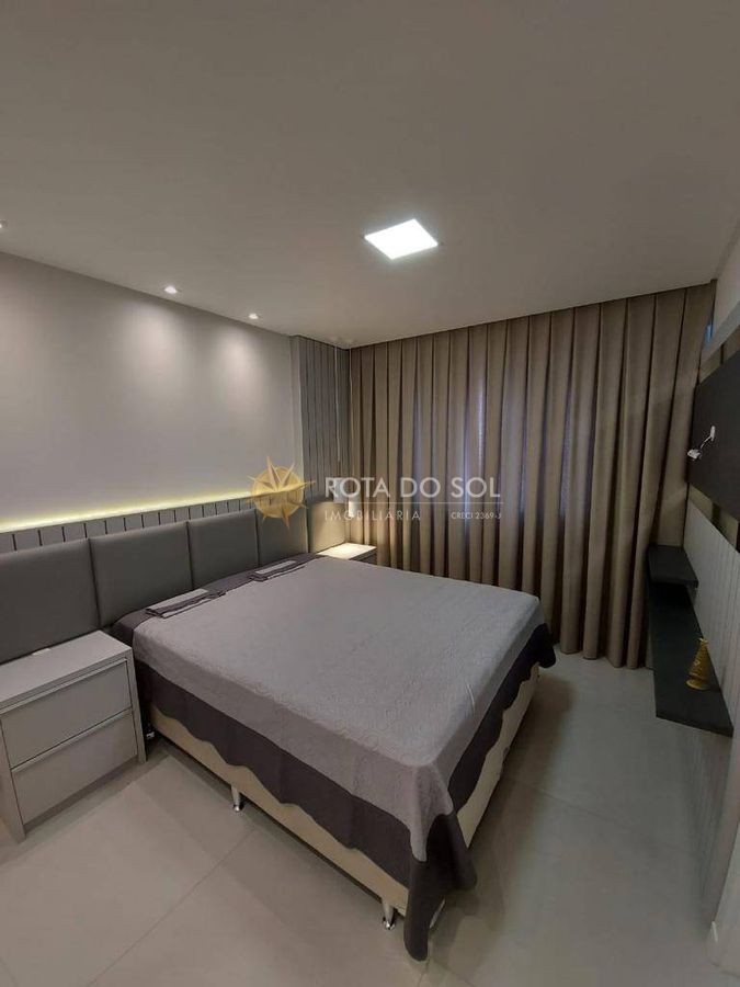 Comodoro apartamento mobiliado com 3 suítes e 2 vagas na Meia Praia Itapema SC