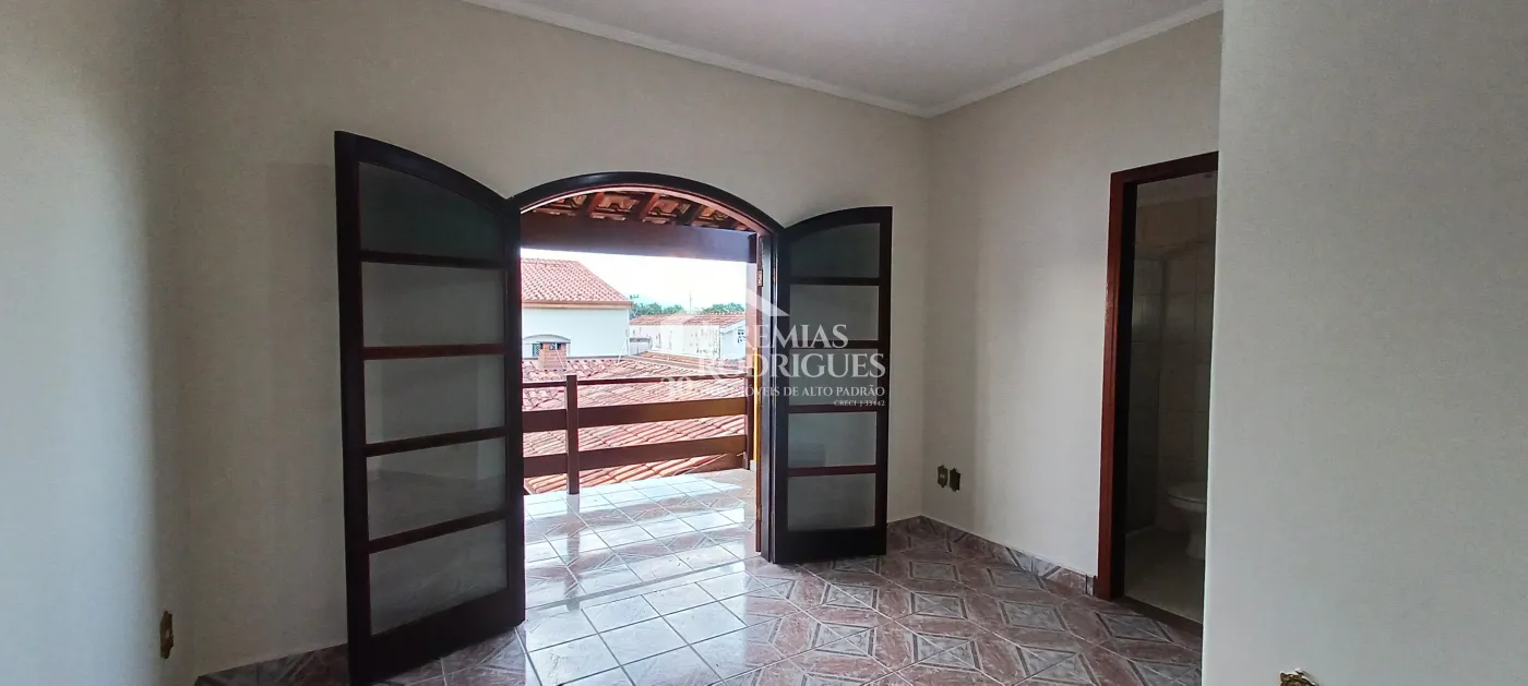 Casa com 4 dormitórios, 250 m² - Vila Rica - Pindamonhangaba/SP