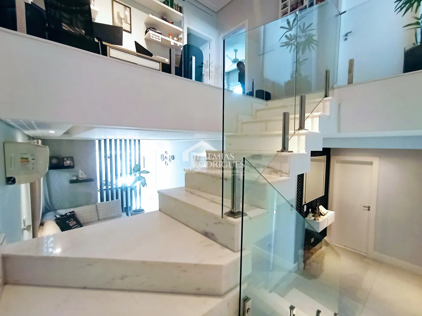 Casa à venda com 4 suítes no Condomínio Altos da Serra VI em São José dos Campos/SP