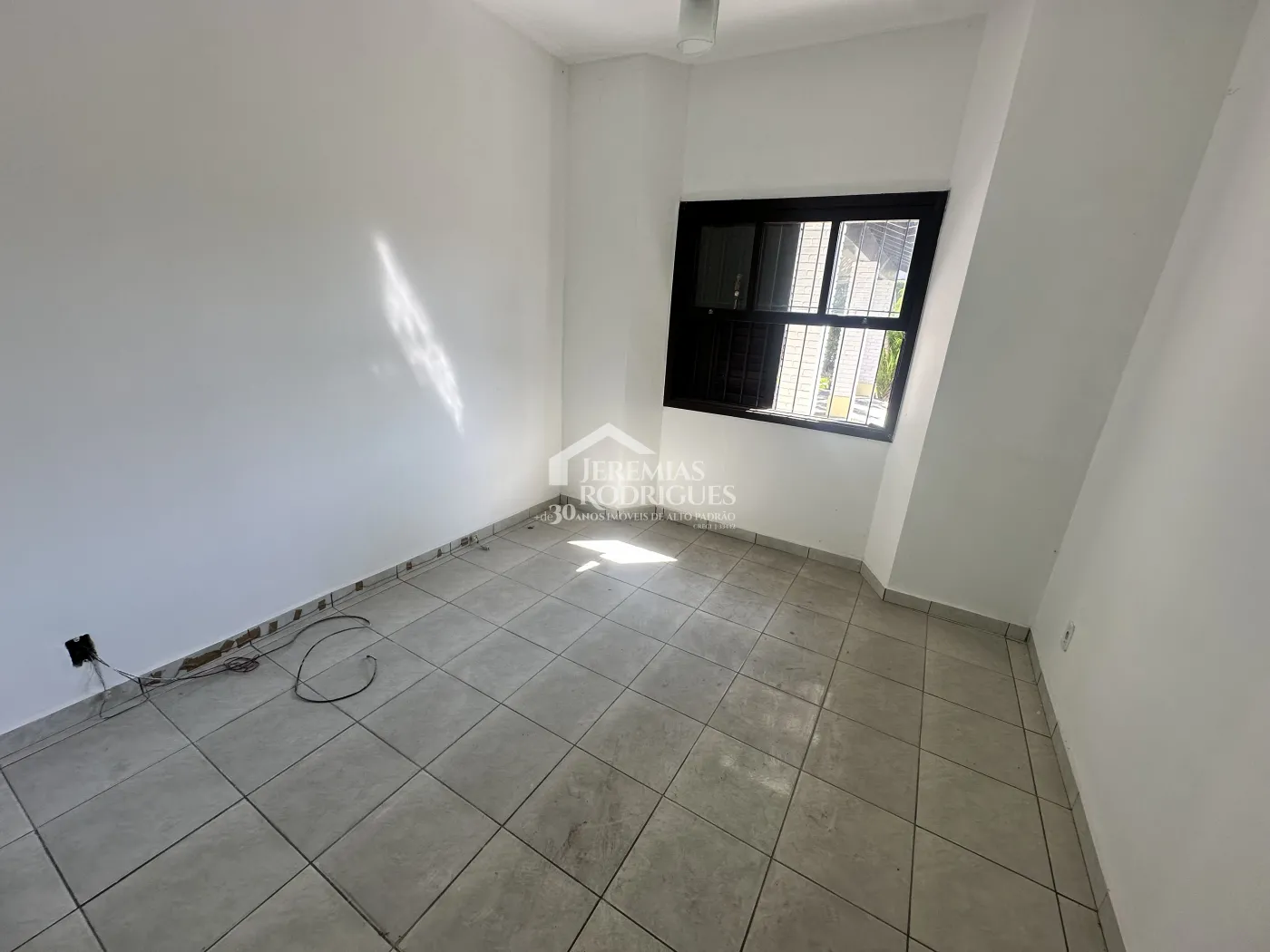 Casa para venda com 3 dormitórios no bairro Lessa em Pindamonhangaba/SP