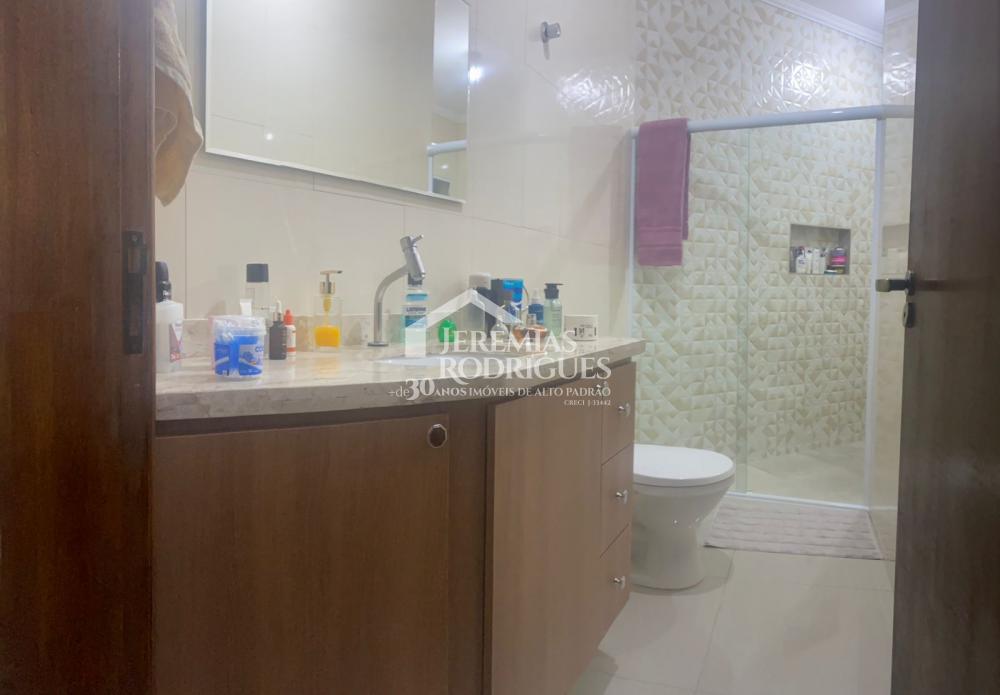 Casa à venda com 3 dormitórios no Condomínio Moema Ville em Pindamonhangaba/SP