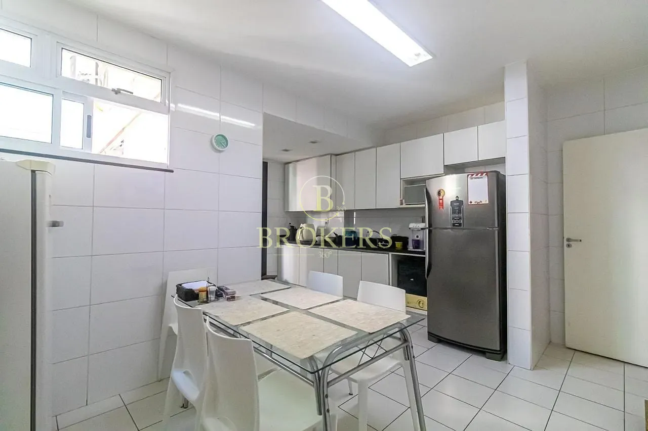 Apartamento à venda, Rua Miguel Lemos - Copacabana. Duplex modernizado, 3 quartos, sendo 1 suíte co