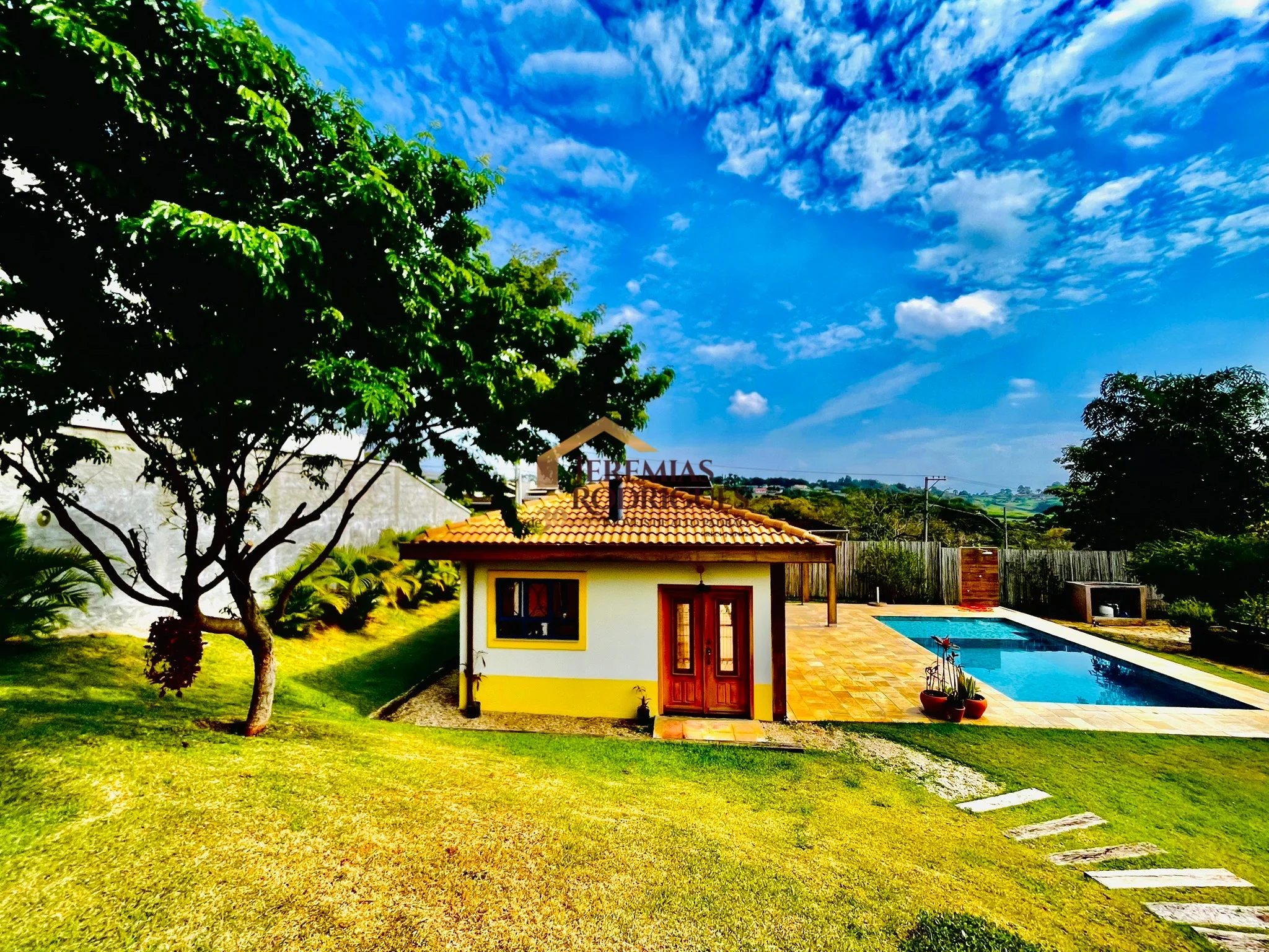 Casa à venda no  Residencial Reserva Altos do Cataguá em Taubaté/SP.