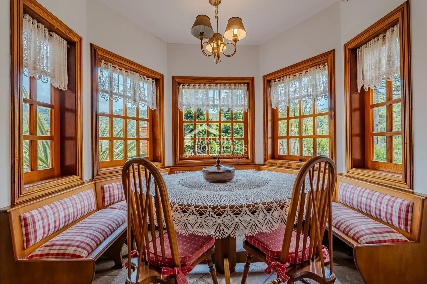 Casa à venda no Condomínio Aldeia Austríaca - Campos do Jordão/SP