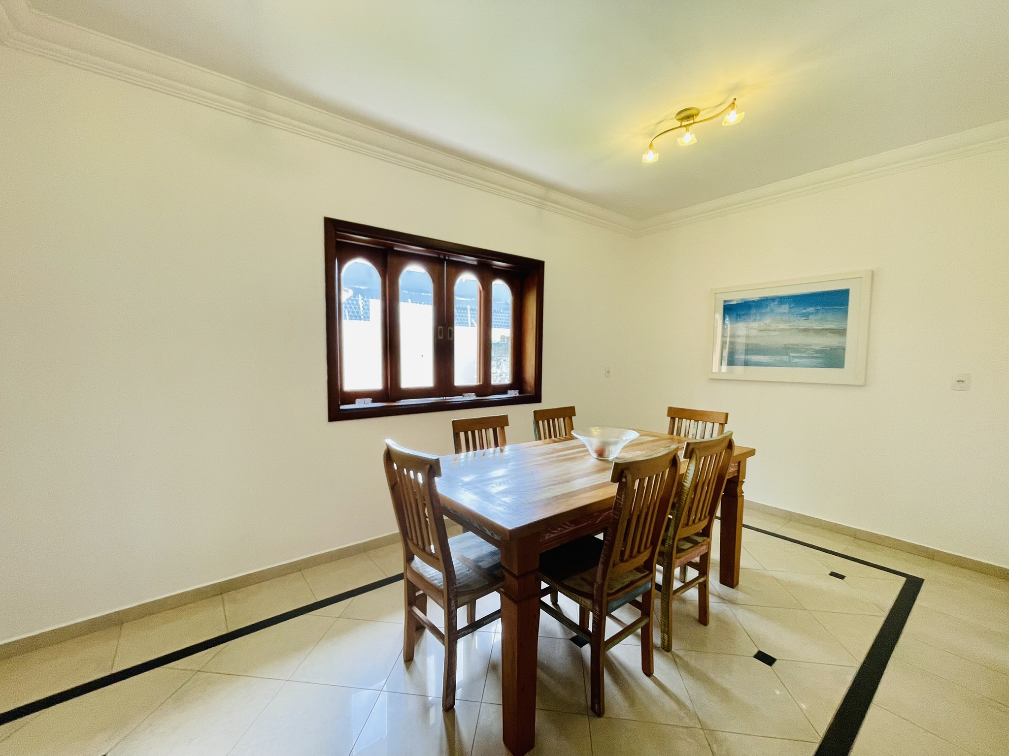 Casa para venda e locação com 4 dormitórios no Condomínio Taubaté Village em Taubaté/SP