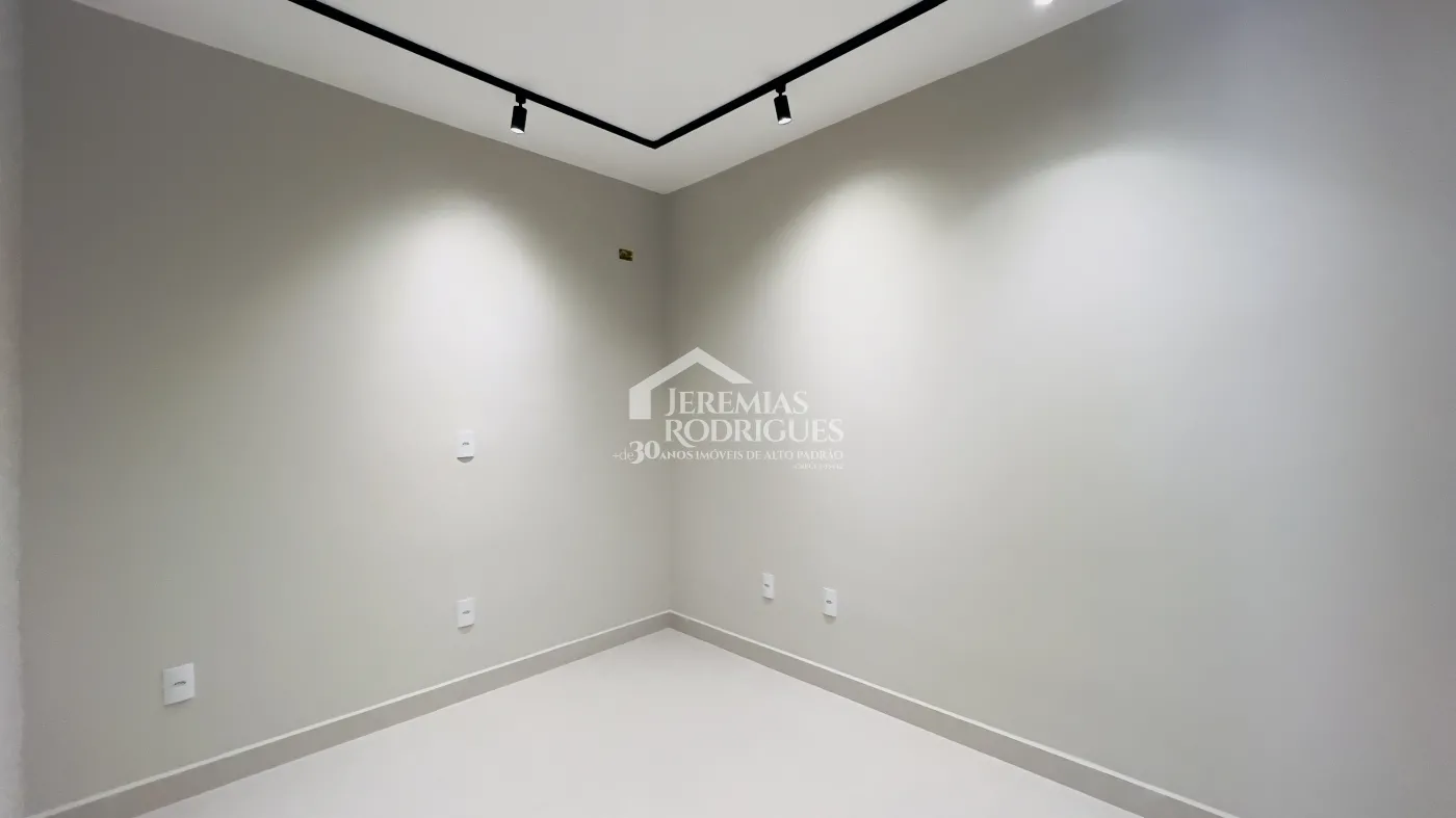 Casa à venda com 4 dormitórios no Condomínio Chácaras Cataguá em Taubaté/SP