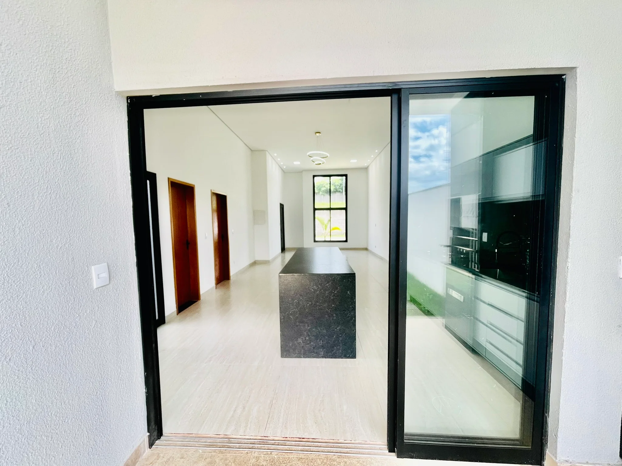 Casa para venda e locação, com 3 dormitórios no Condomínio Vila Romana em Pindamonhangaba/SP