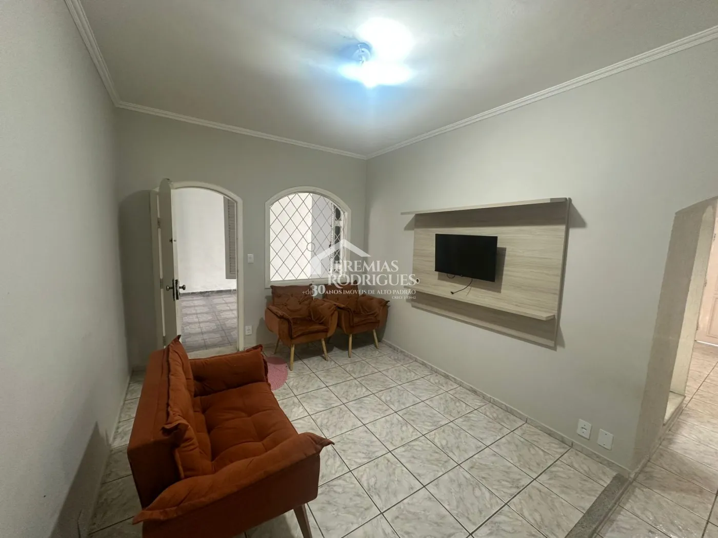 Casa para venda e locação com 3 dormitórios no bairro Jardim Residencial Doutor Lessa em Pindamonhangaba/SP