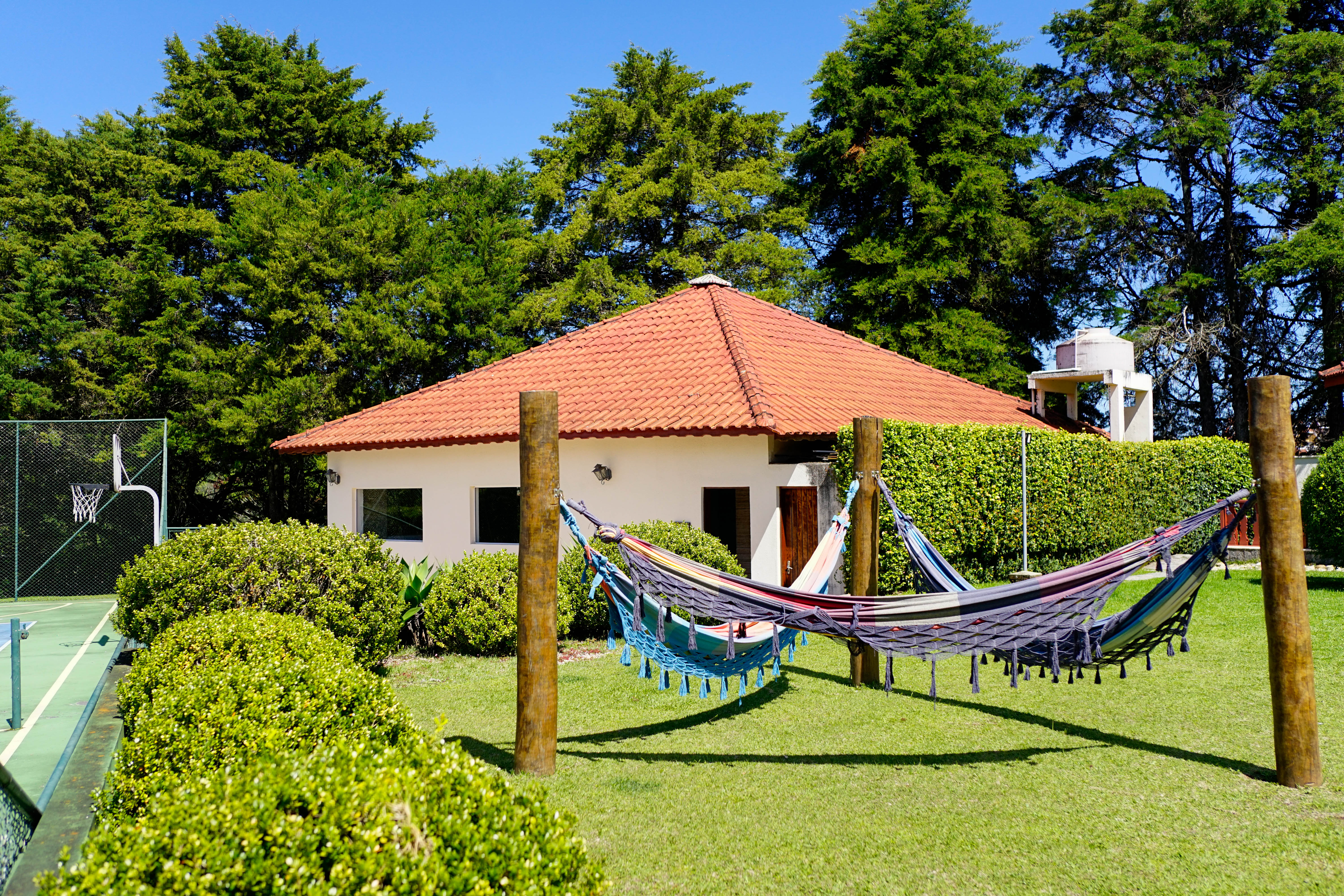 Pousada à venda com 6 suítes no bairro Vila Marinella em Campos do Jordão/SP.