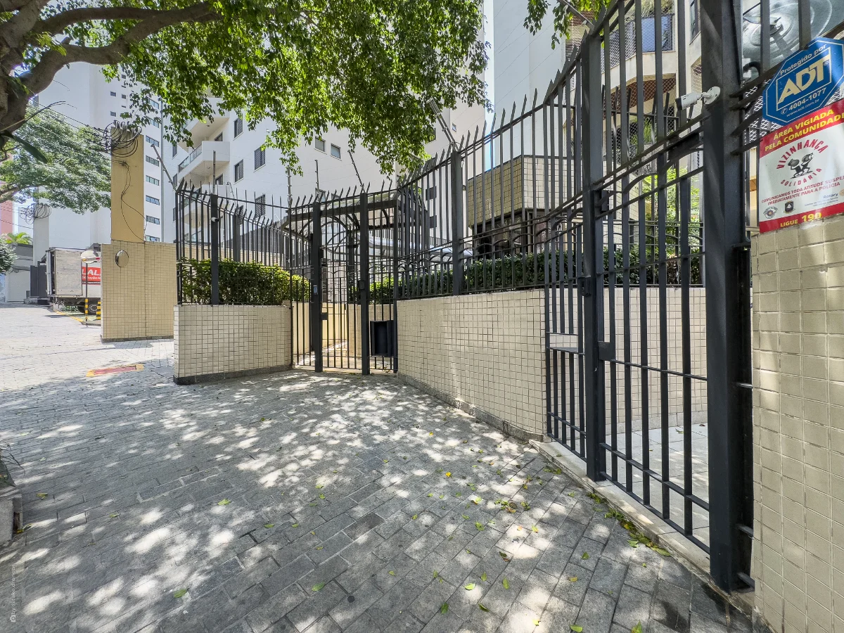 Apartamento 98 m² | 3 dormitórios | 950 m do metrô Praça da Árvore