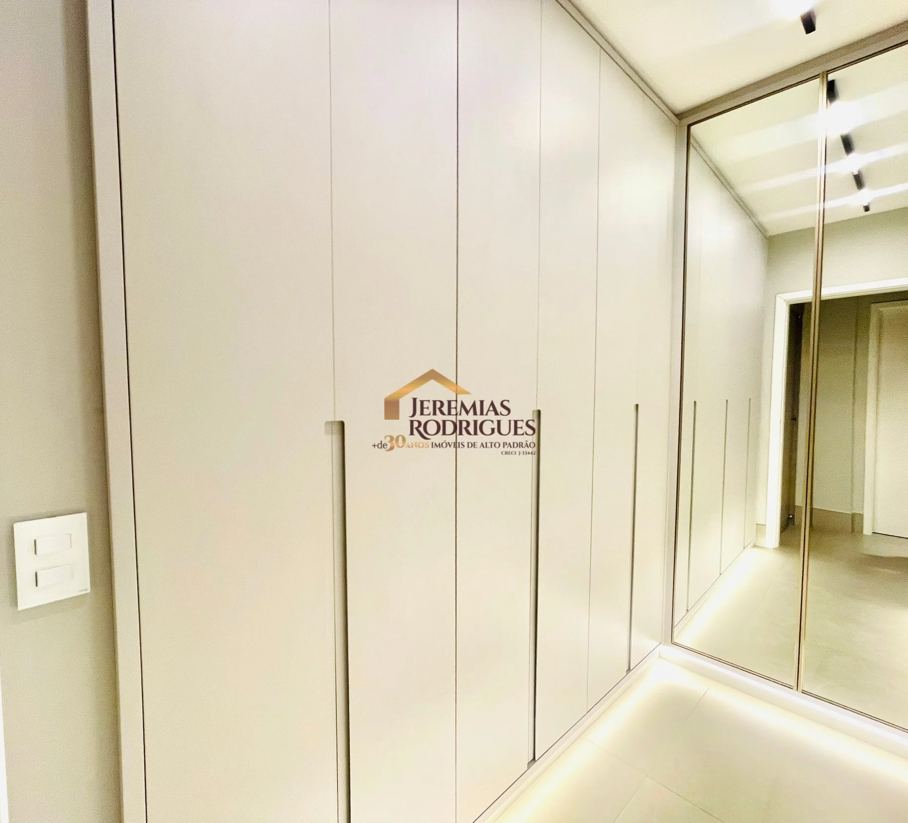 Apartamento Mobiliado para locação e venda no Edifício Residencial Elegance em Taubaté/SP. — foto 39