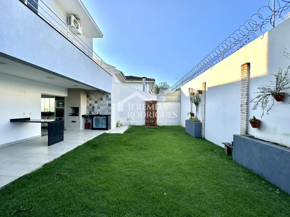 Casa mobiliada para locação no Condomínio Campos do Conde I em Tremembé/SP. 