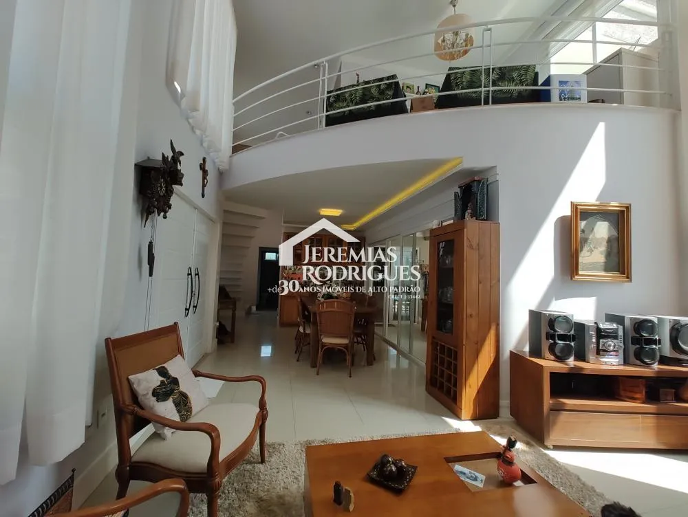 Casa com 3 quartos, 252 m²- Condomínio Campos do Conde Chamboard - Tremembé/SP