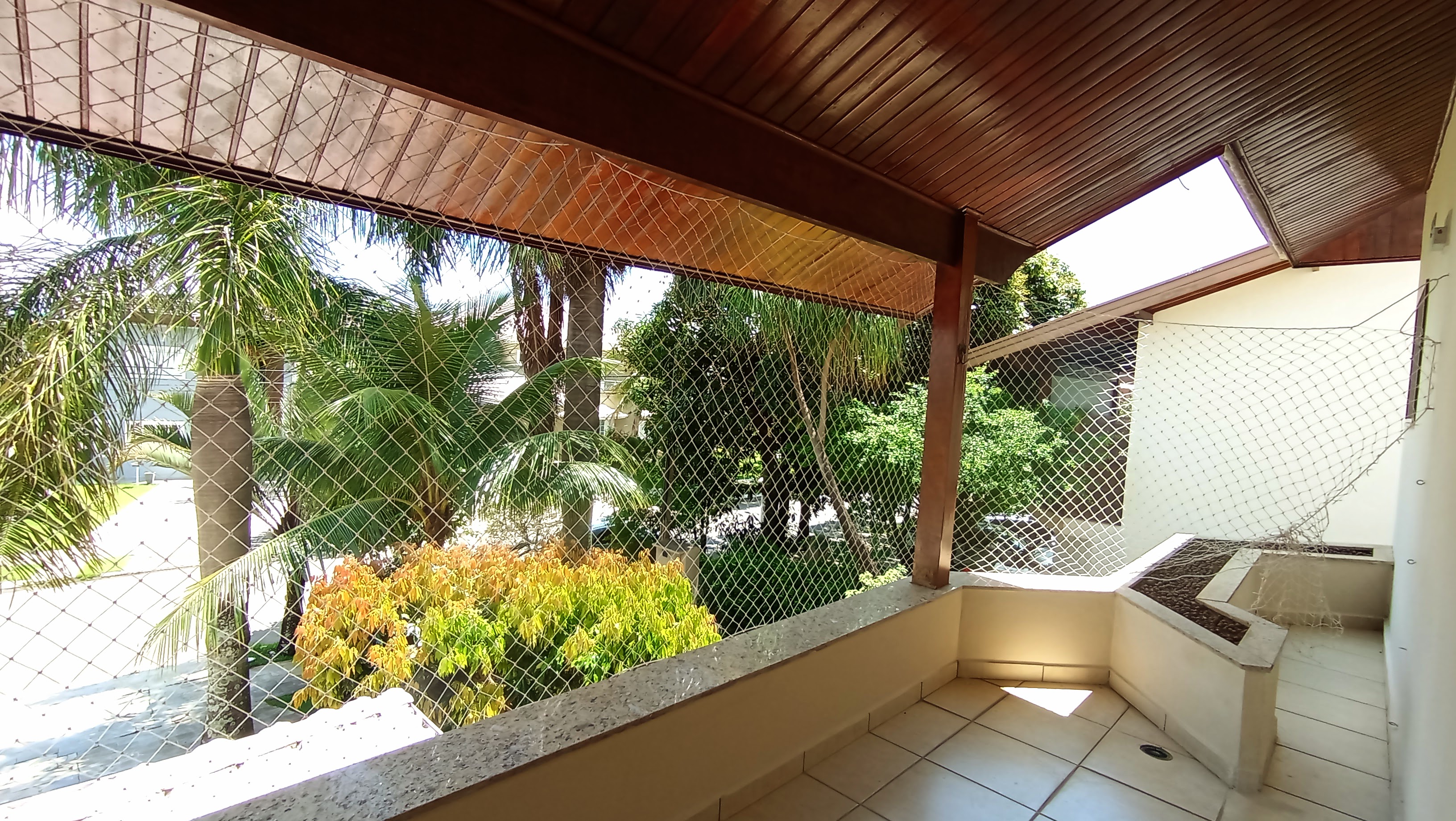 Casa à venda com 3 dormitórios no Condomínio Taubaté Village em Taubaté/SP.