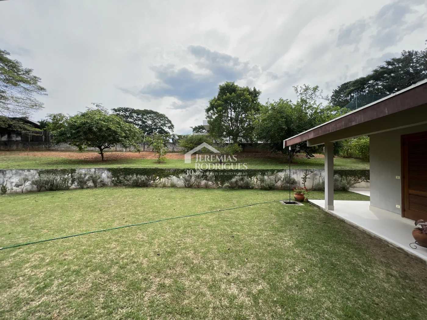 Casa com 3 dormitórios, 281 m² - Condomínio Chácaras Cataguá - Taubaté/SP