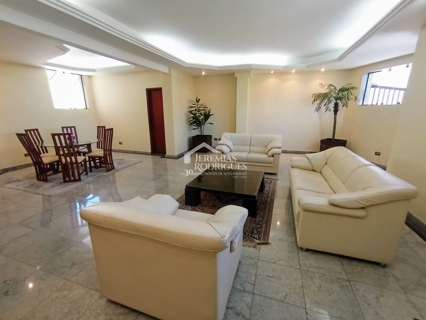 Apartamento para venda com 2 suítes no Edifício Rosa Abirached em Taubaté/SP
