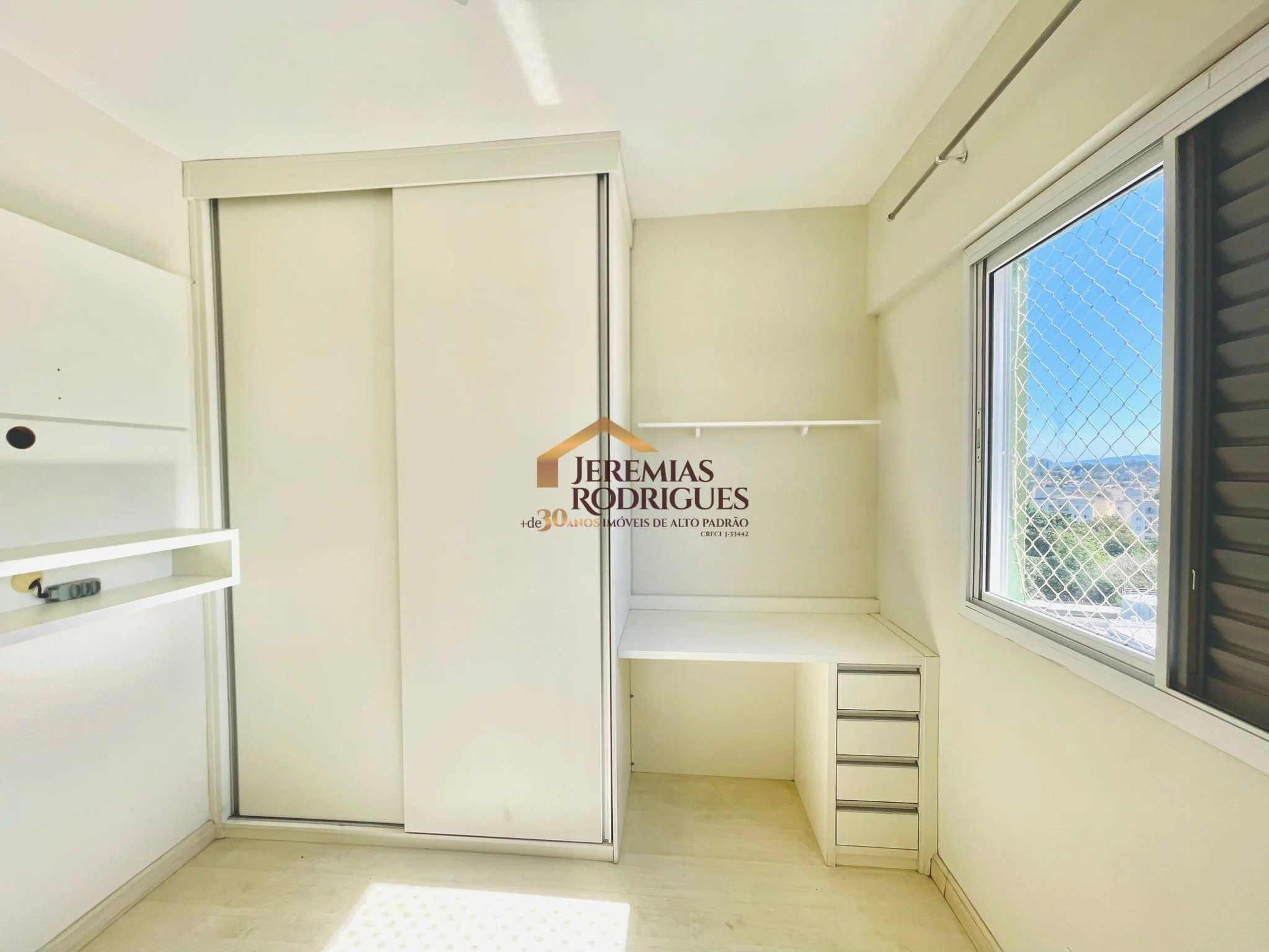 Apartamento para locação no Condomínio Varandas da Mantiqueira em Taubaté/SP.