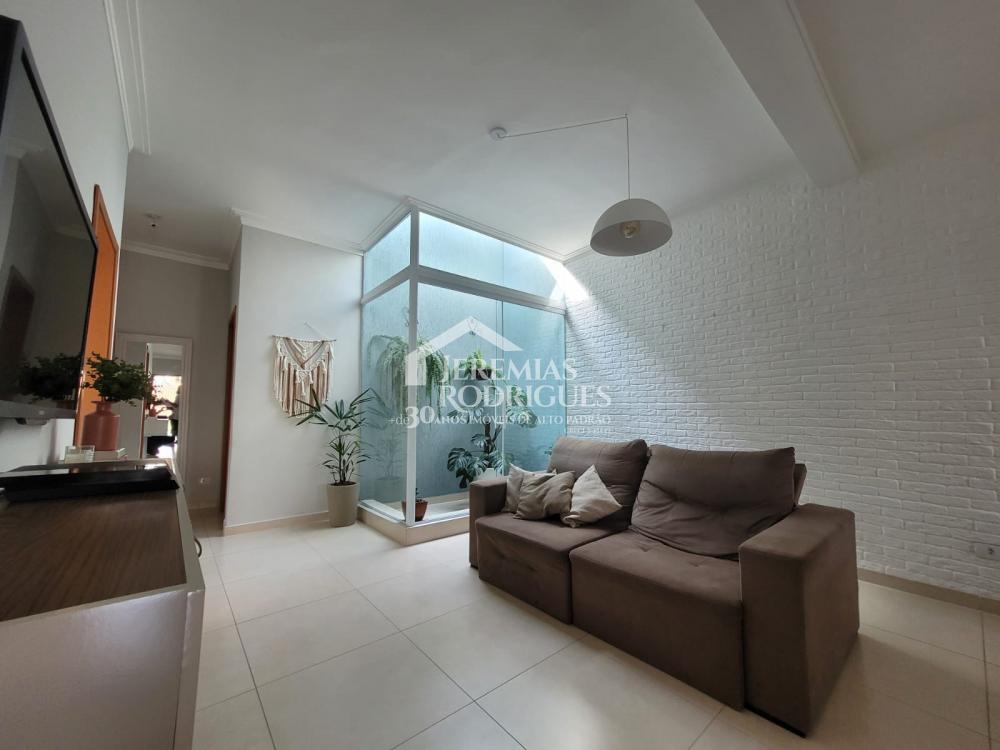 Casa térrea com 3 dormitórios - Jardim Santa Cruz - Taubaté/SP