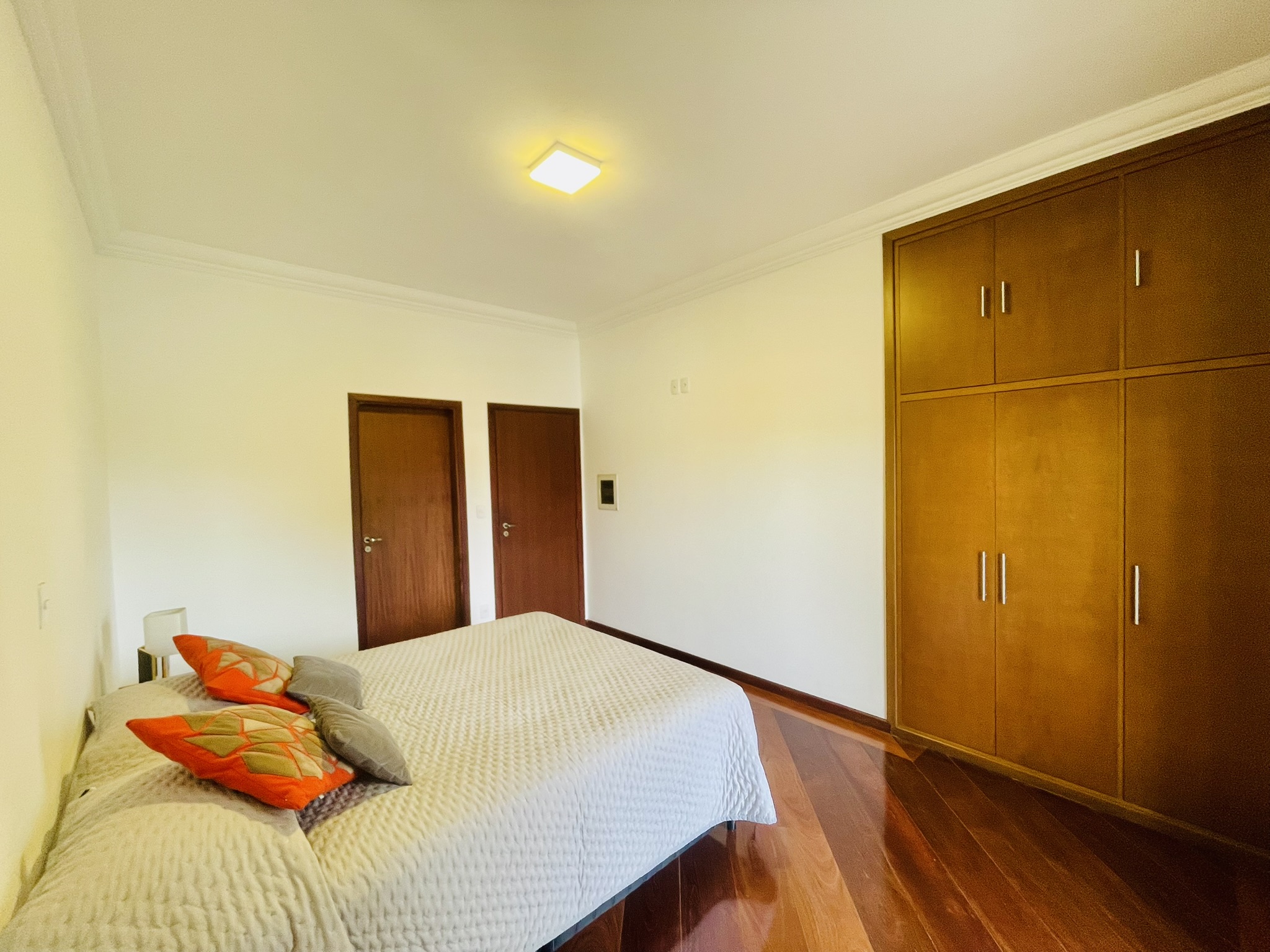 Casa para venda e locação com 4 dormitórios no Condomínio Taubaté Village em Taubaté/SP