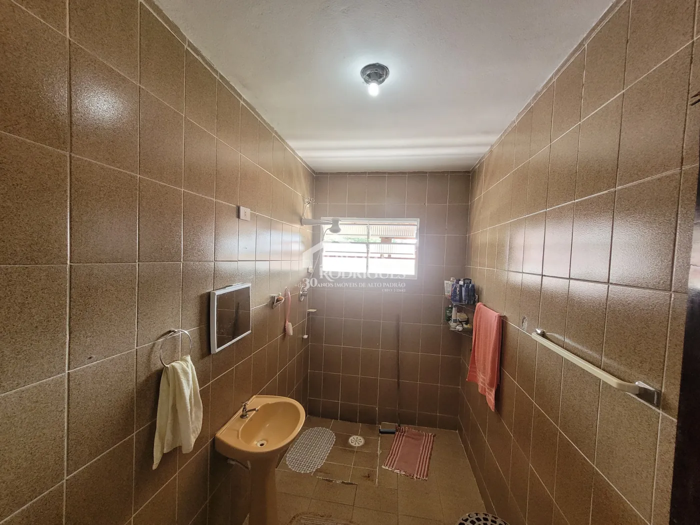 Casa para venda e locação com 3 dormitórios no bairro Bela Vista em Pindamonhangaba/SP