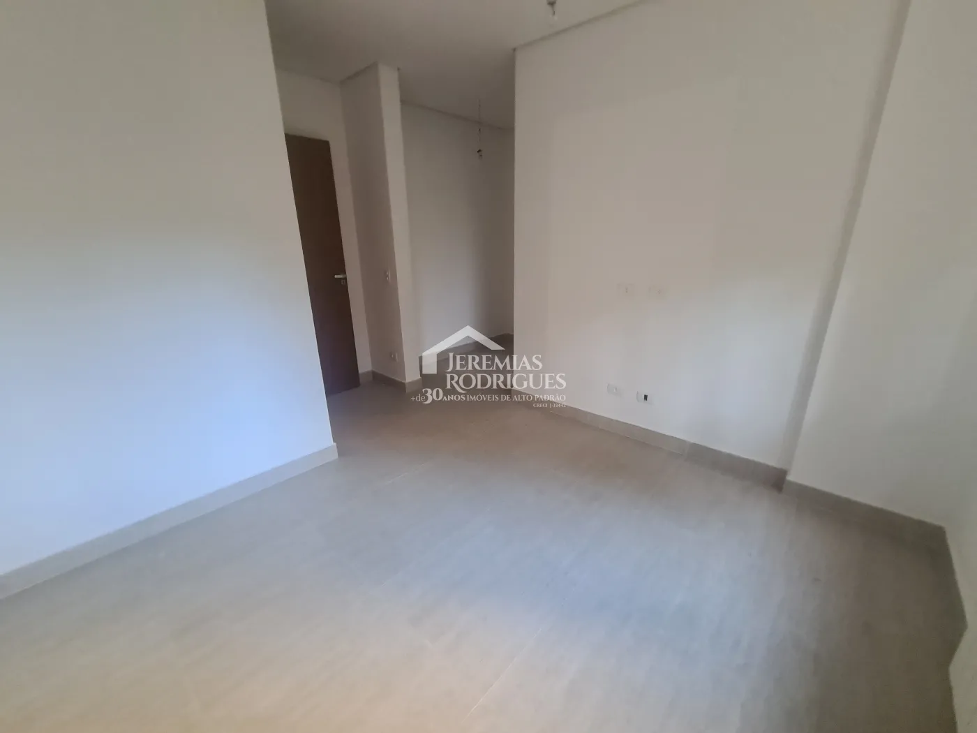 Apartamento para venda com 3 dormitórios no Condomínio Vila Americana em Campos do Jordão/SP