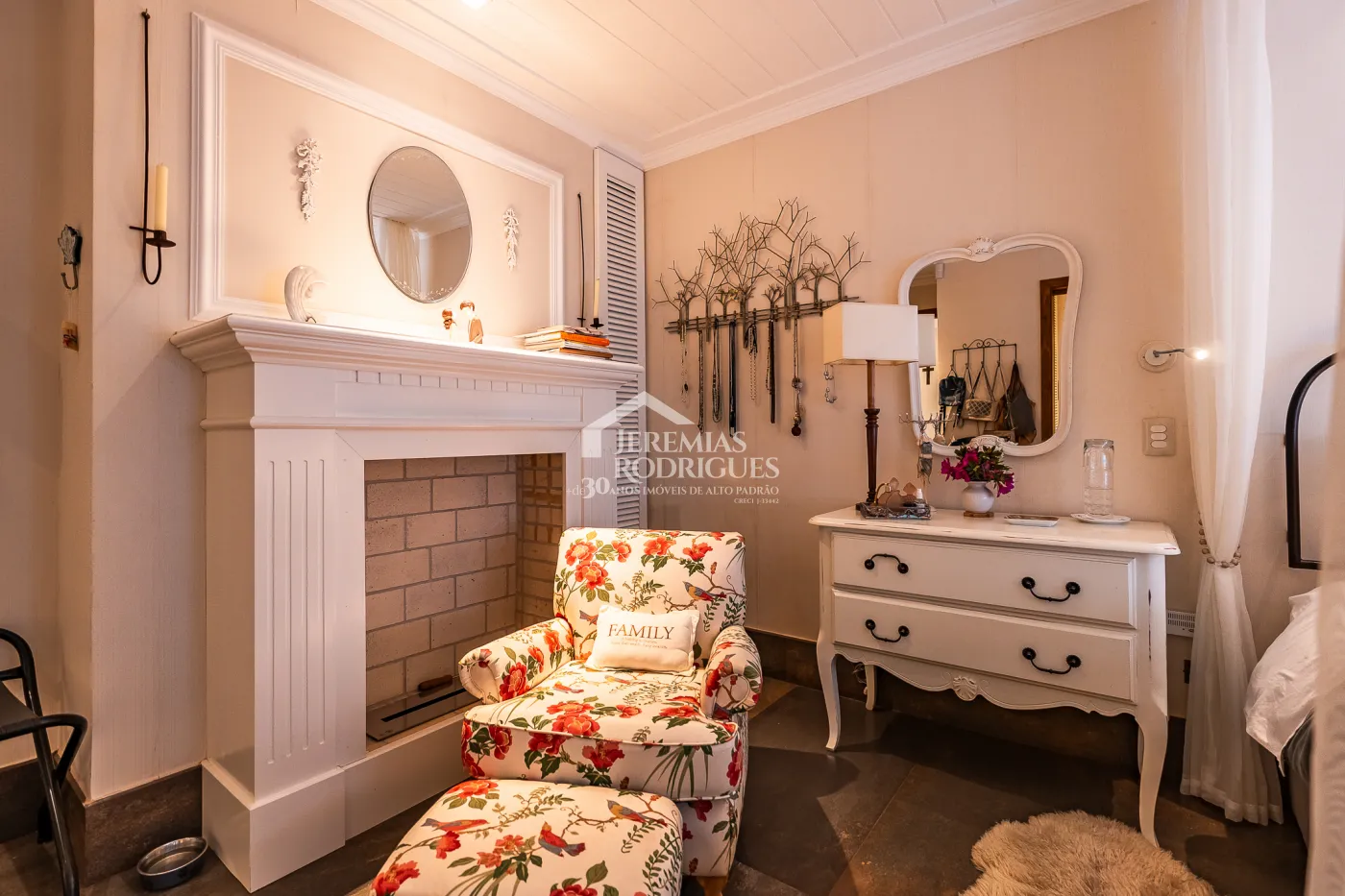 Casa com 7 suítes, 770 m² - Pedra do Fogo - Campos do Jordão/SP.