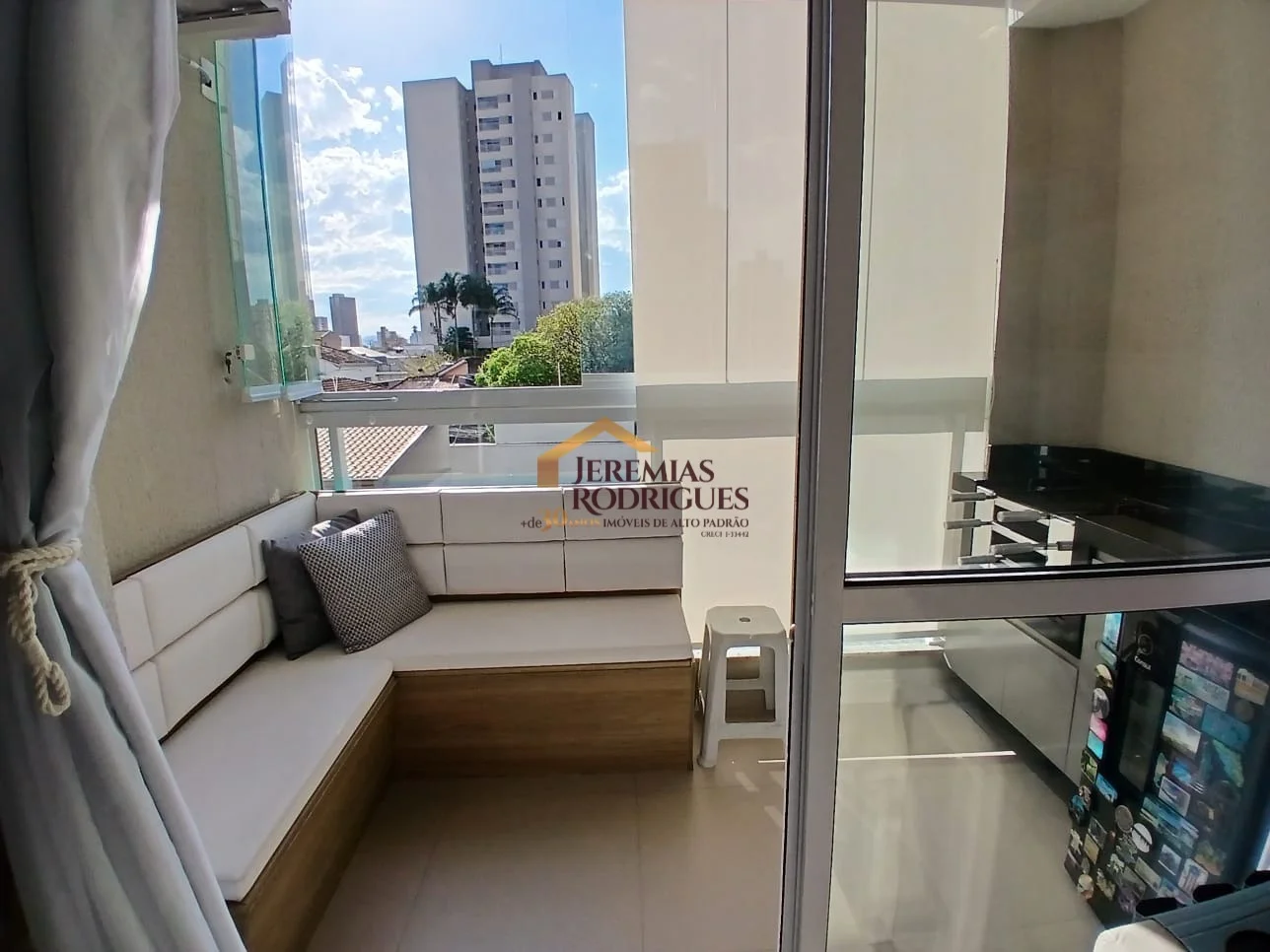 Apartamento à venda de Porteira fechada no Edifício Villagio Santa Terezinha em Taubaté/SP.