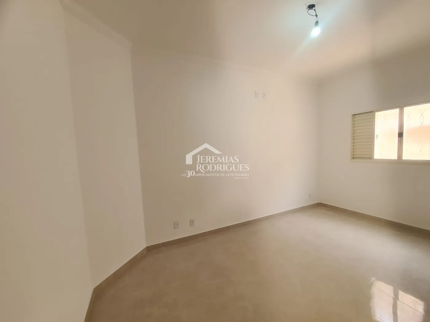 Casa com 3 dormitórios, 154 m² - Condomínio Parque Esperança - Taubaté/SP.