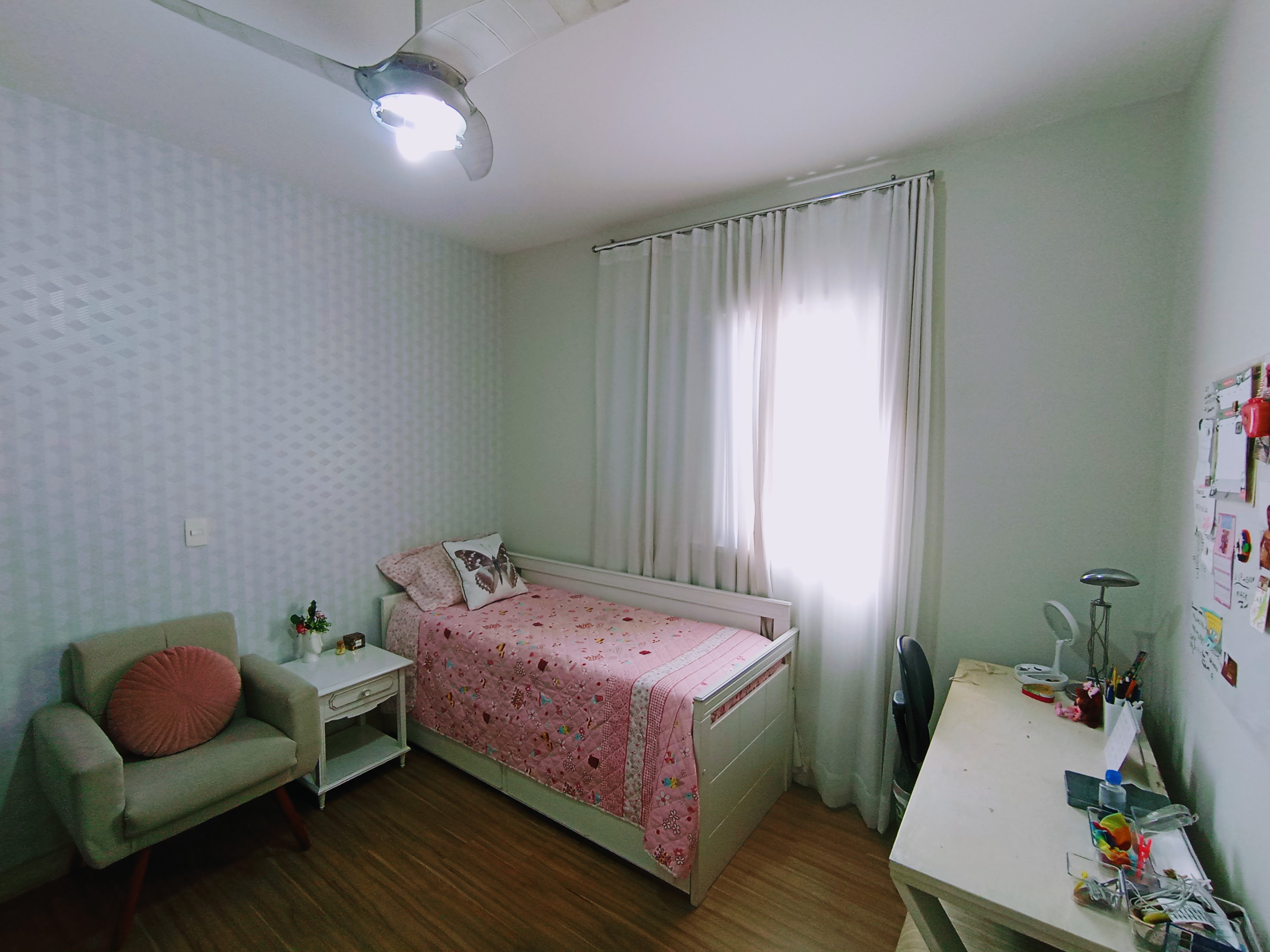 Apartamento à venda com 3 dormitórios, 150 m² no Edifício Jardim das Figueiras em Taubaté/SP