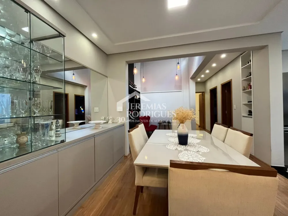 Casa com 3 dormitórios, 205 m² - Centro - Tremembé/SP