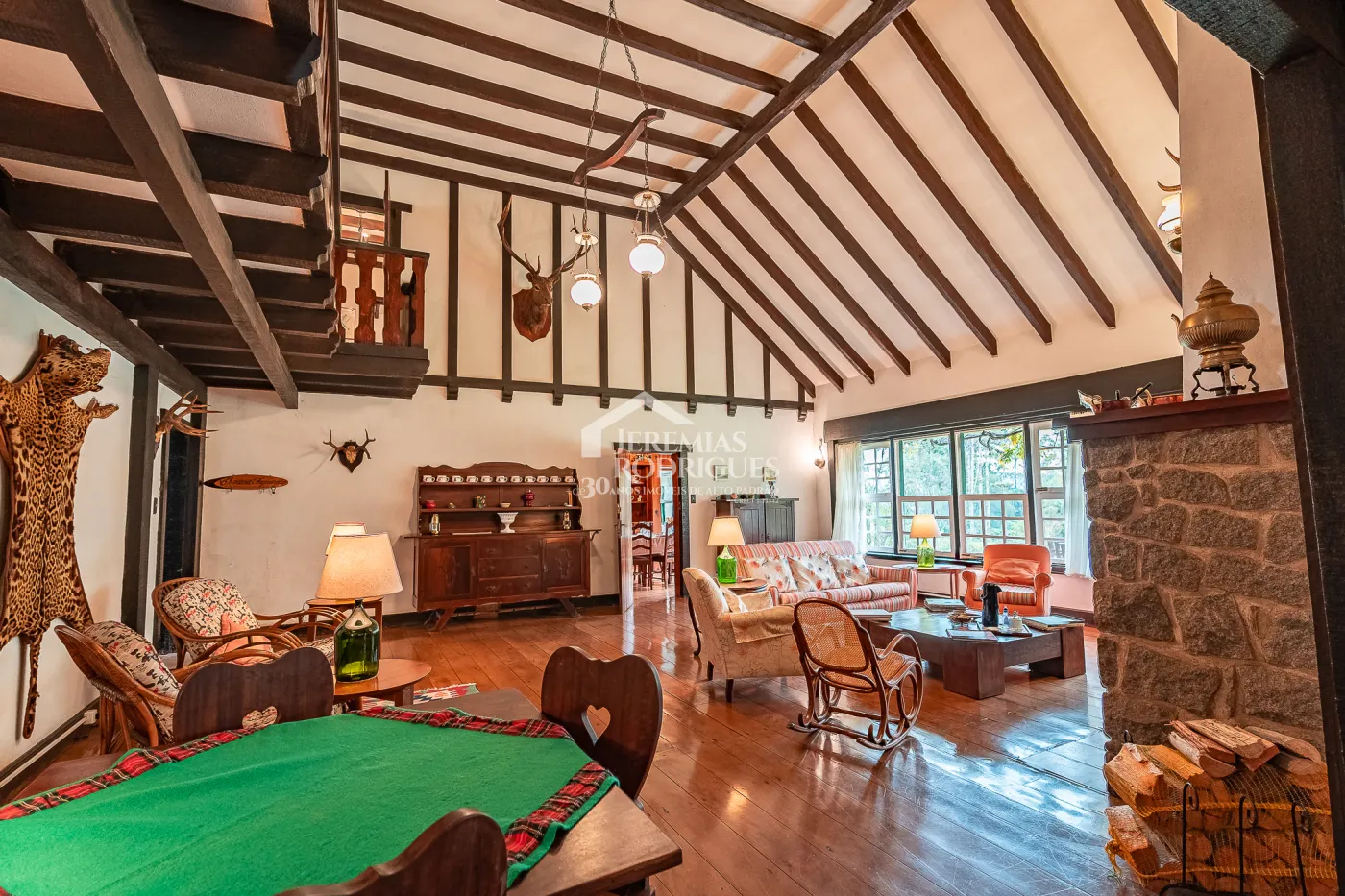 Casa com 9 dormitórios, 694 m² - Condomínio Reserva Figueiredo - Campos do Jordão/SP