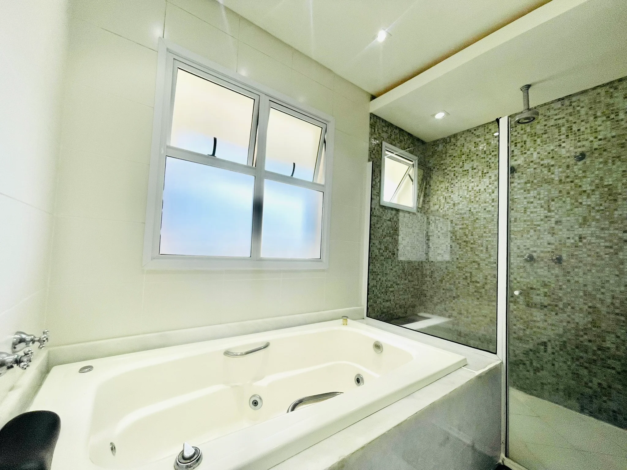 Cobertura duplex à venda no Edifício San Paolo em Taubaté/SP. 