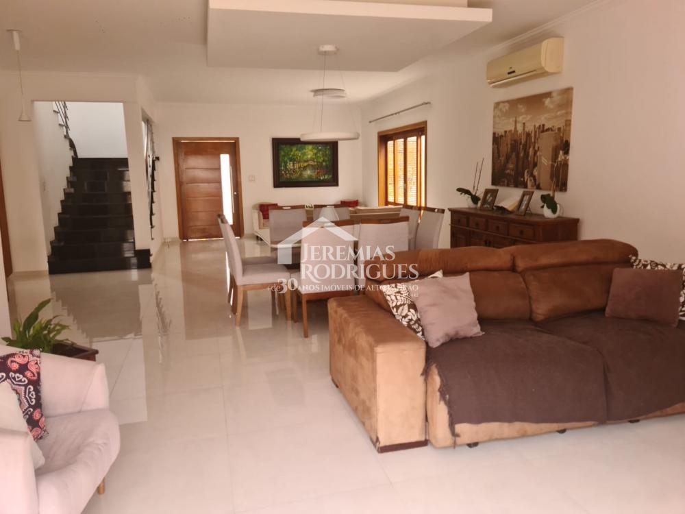 Sobrado com 4 suítes no Condomínio Real Ville