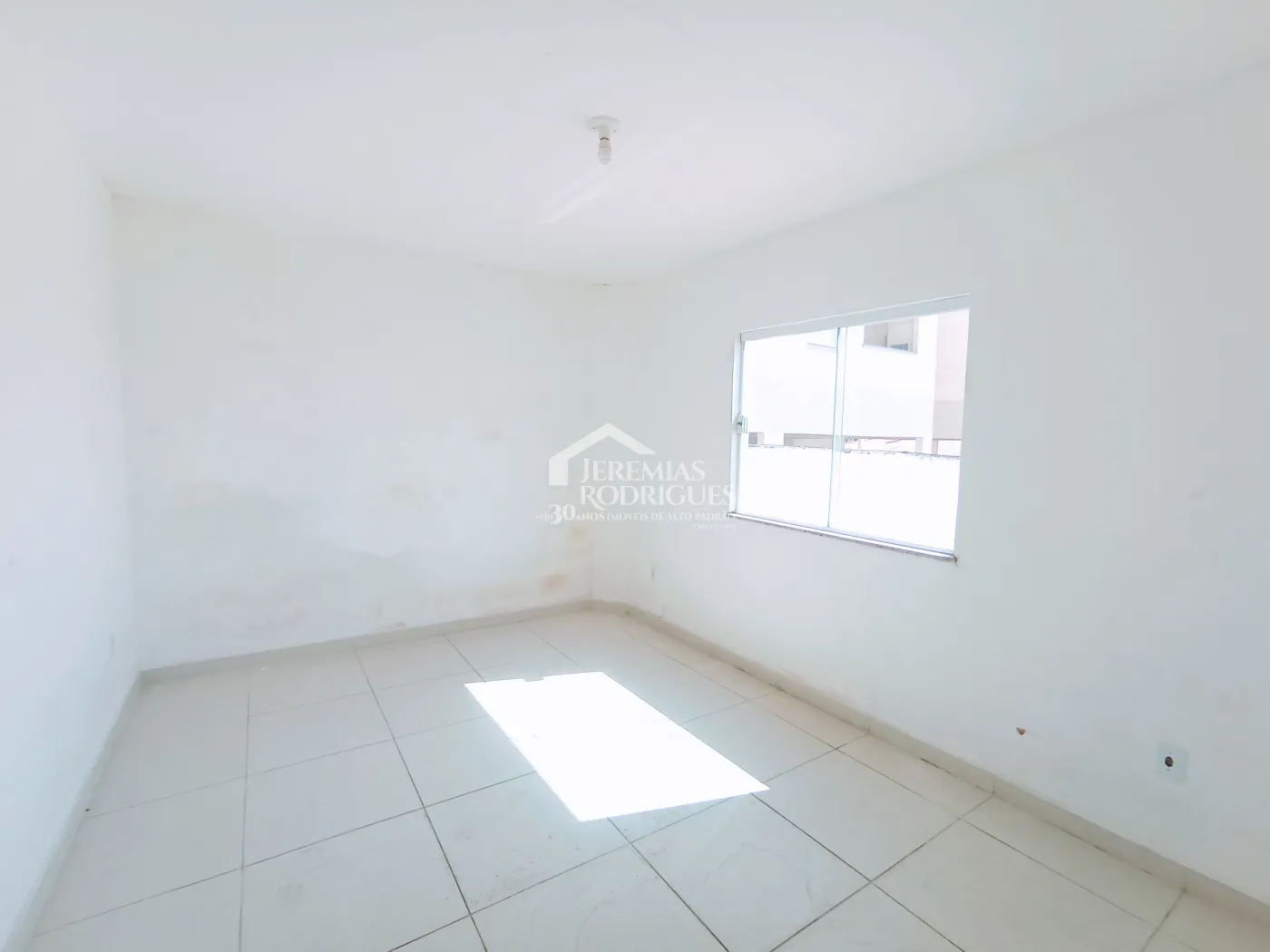 Prédio Comercial e Residencial com 720 m² no bairro Residencial Portal da Mantiqueira em Taubaté/SP