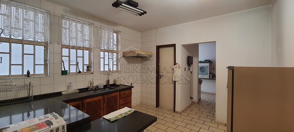 Casa à venda com 4 suítes no bairro Jardim das Nações em Taubaté/SP.