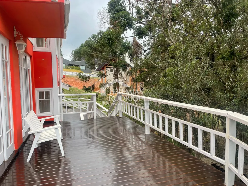 Casa com 6 dormitórios, 362 m² - Condomínio Iporanga, em Campos do Jordão/SP.