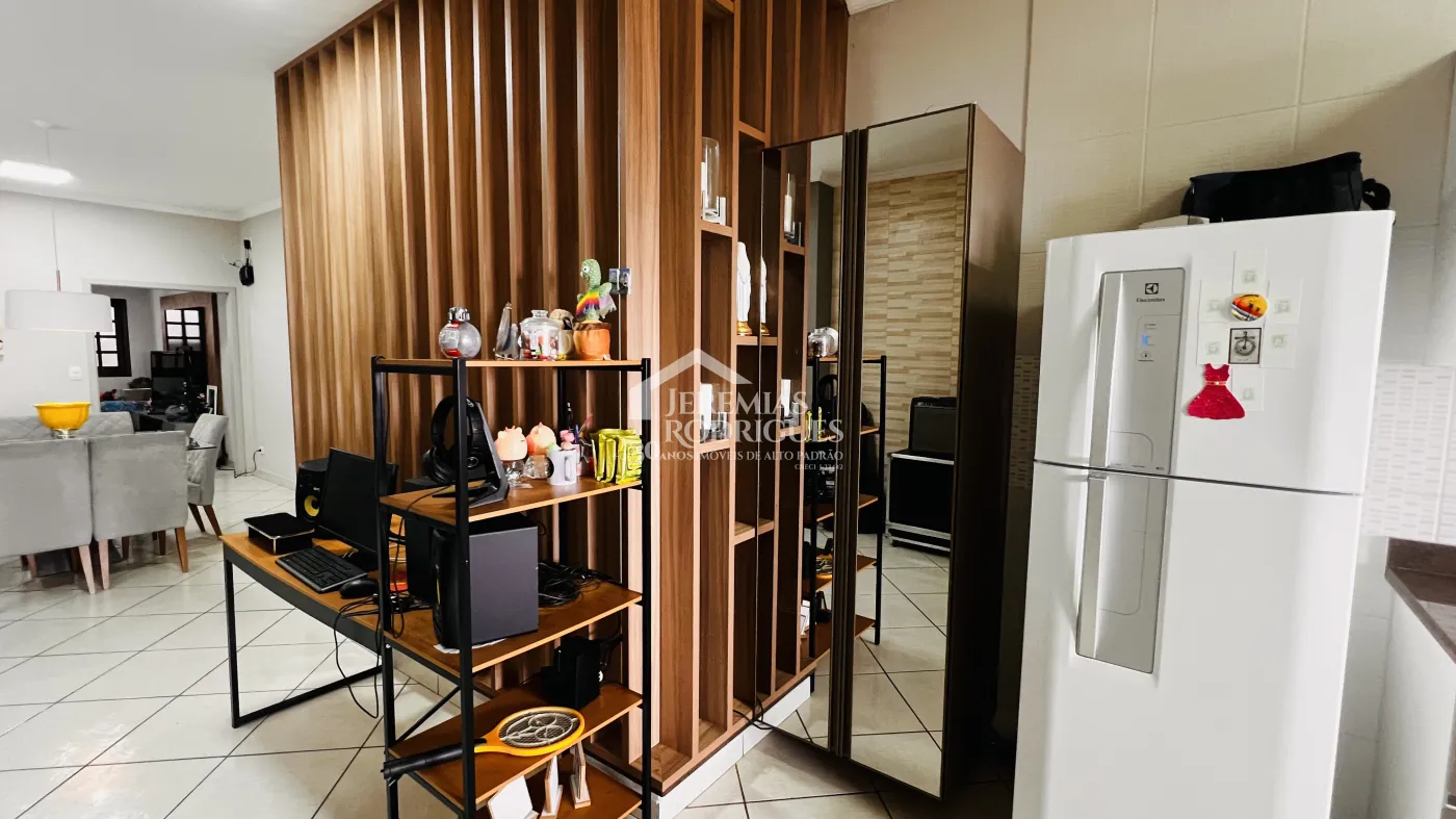Casa com 3 dormitórios, 198 m² - Alto São Pedro - Taubaté/SP.
