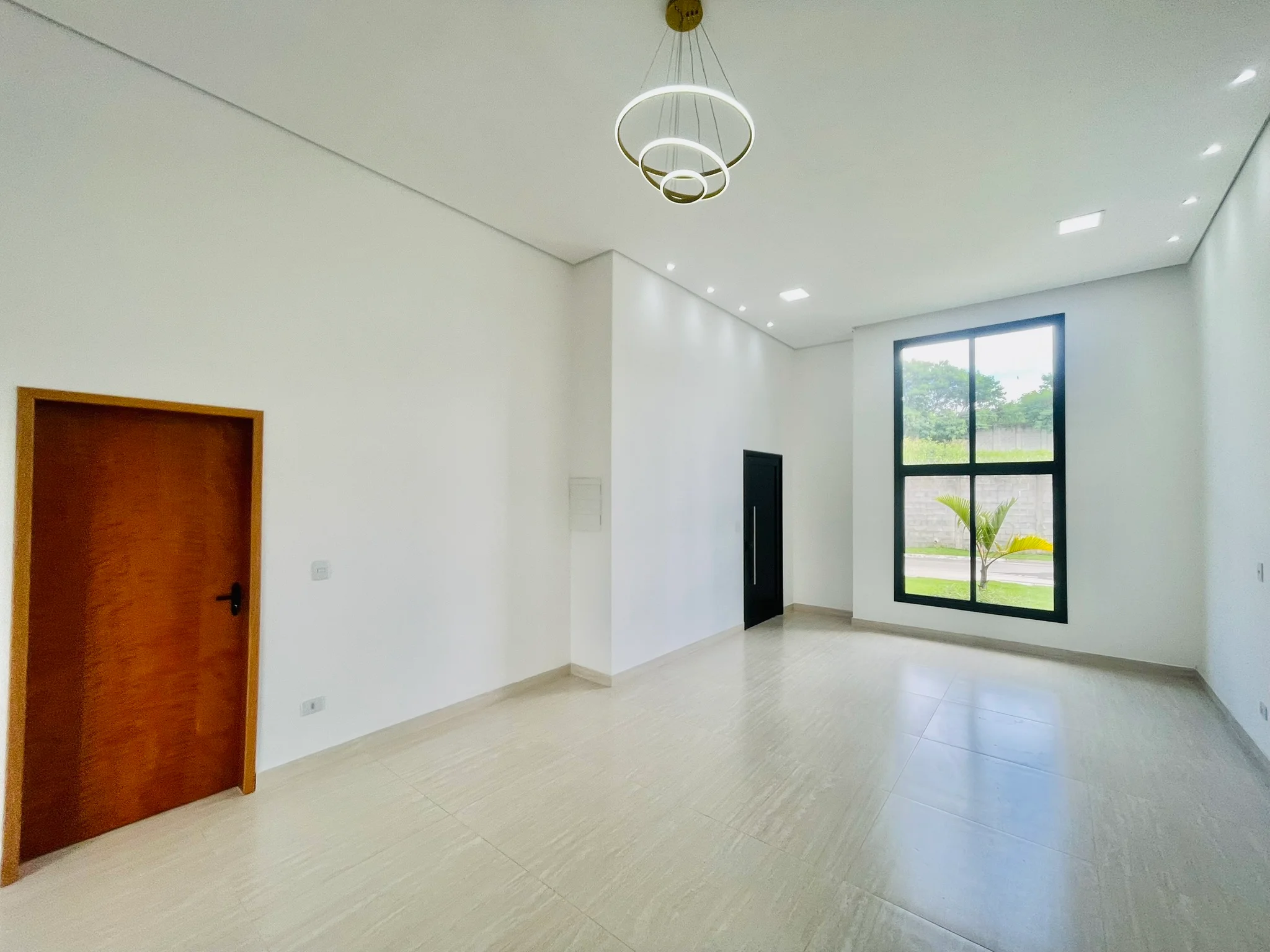 Casa para venda e locação, com 3 dormitórios no Condomínio Vila Romana em Pindamonhangaba/SP